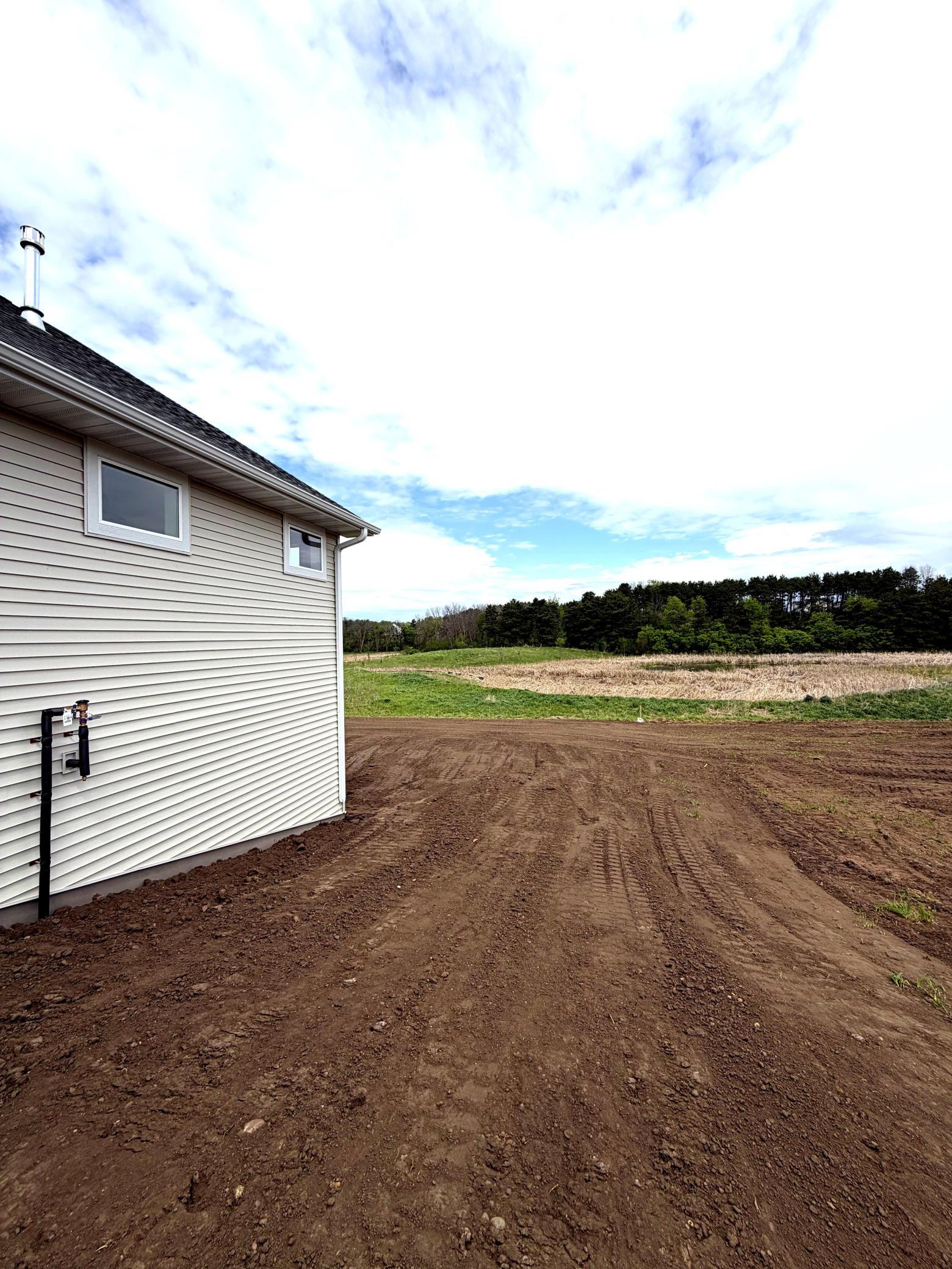 1575 Applegate Road Property Photo 3