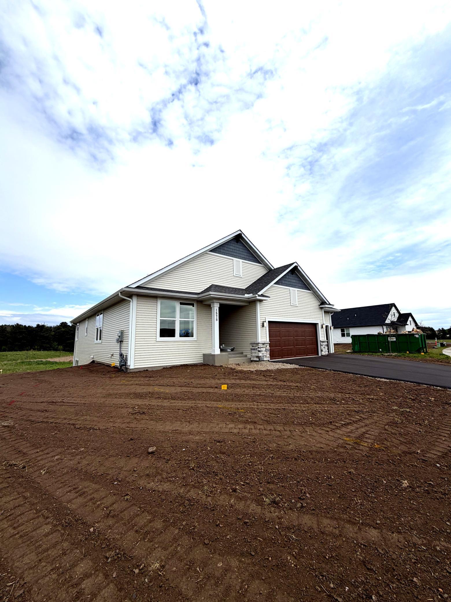 1575 Applegate Road Property Photo 6
