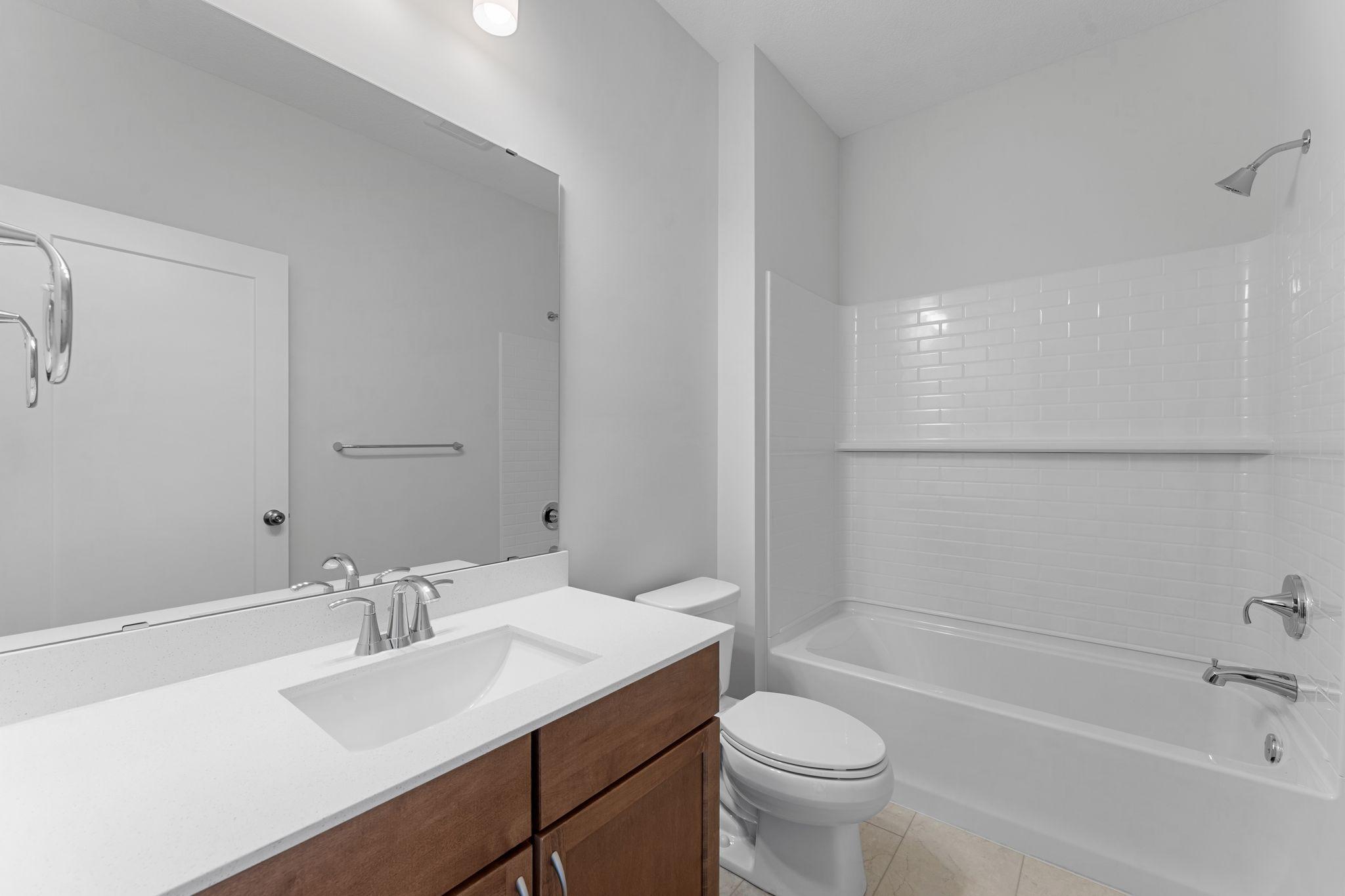 1575 Applegate Road Property Photo 11