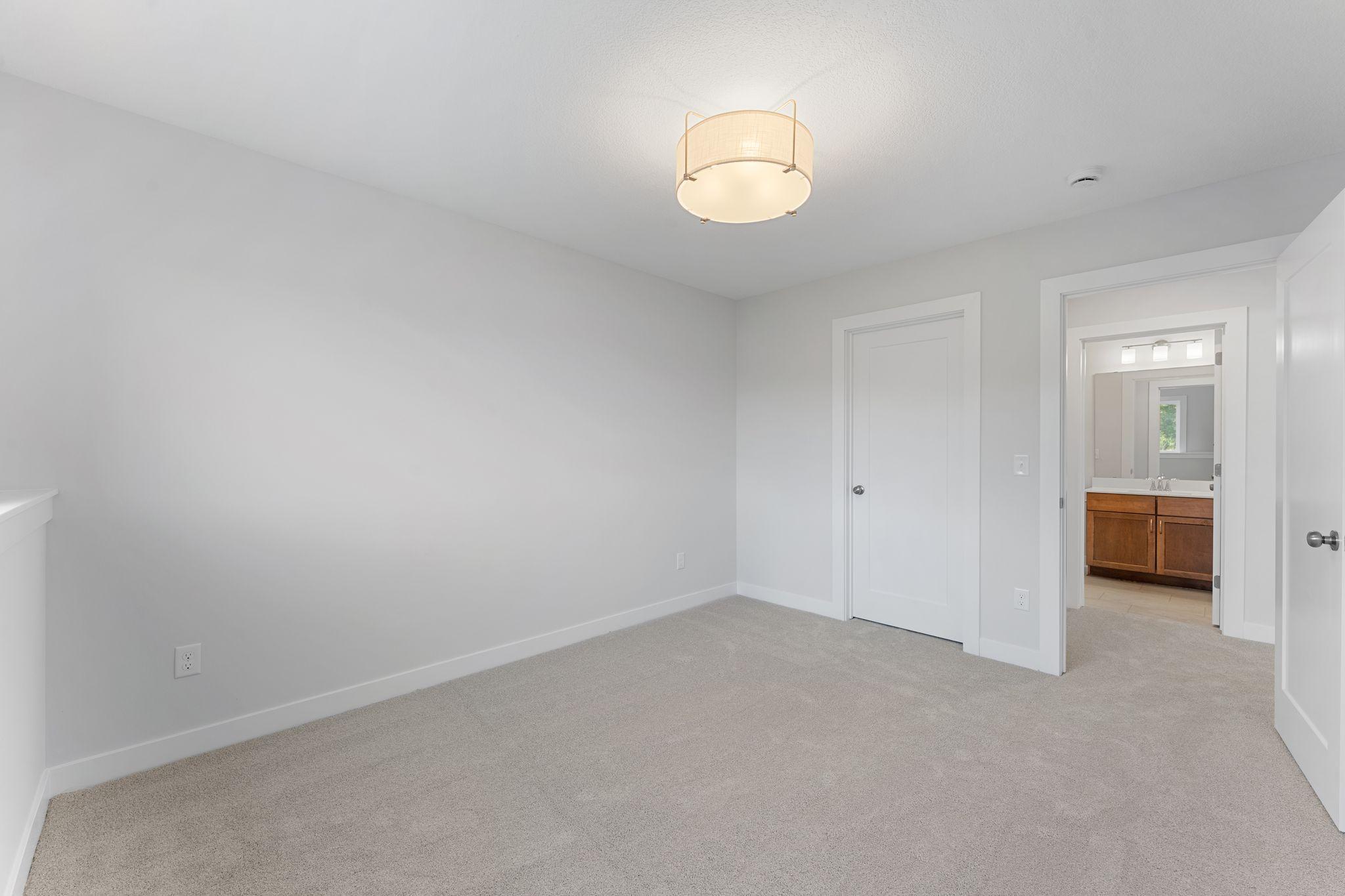 1575 Applegate Road Property Photo 35