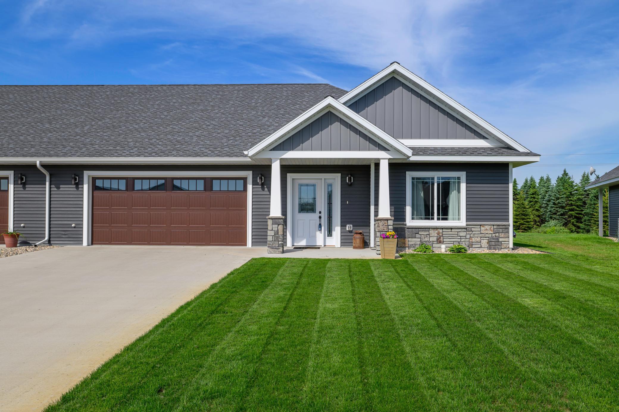 301 Old Glory Drive Ne Property Photo 1