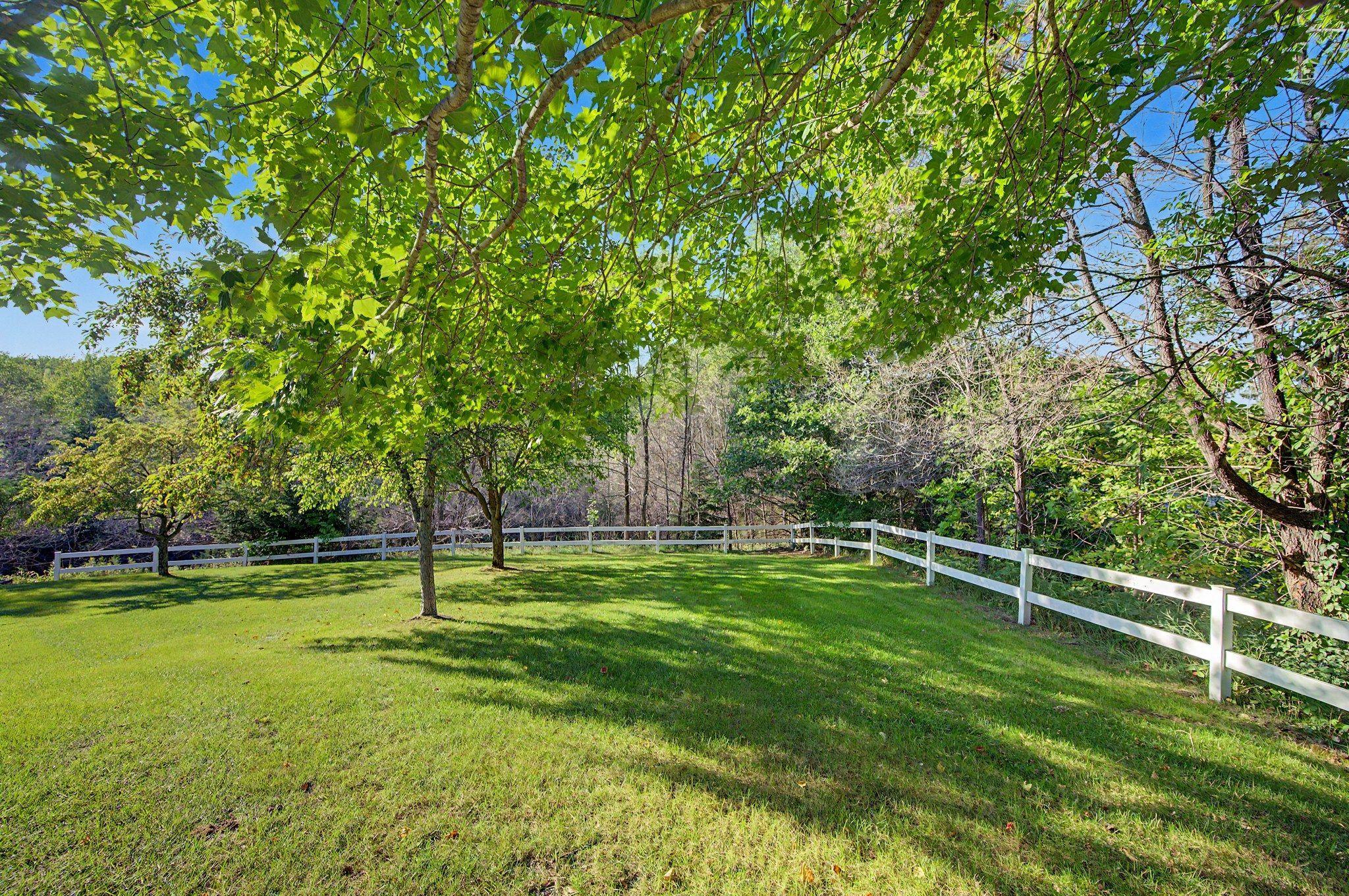 1103 N Rum River Drive Property Photo 4