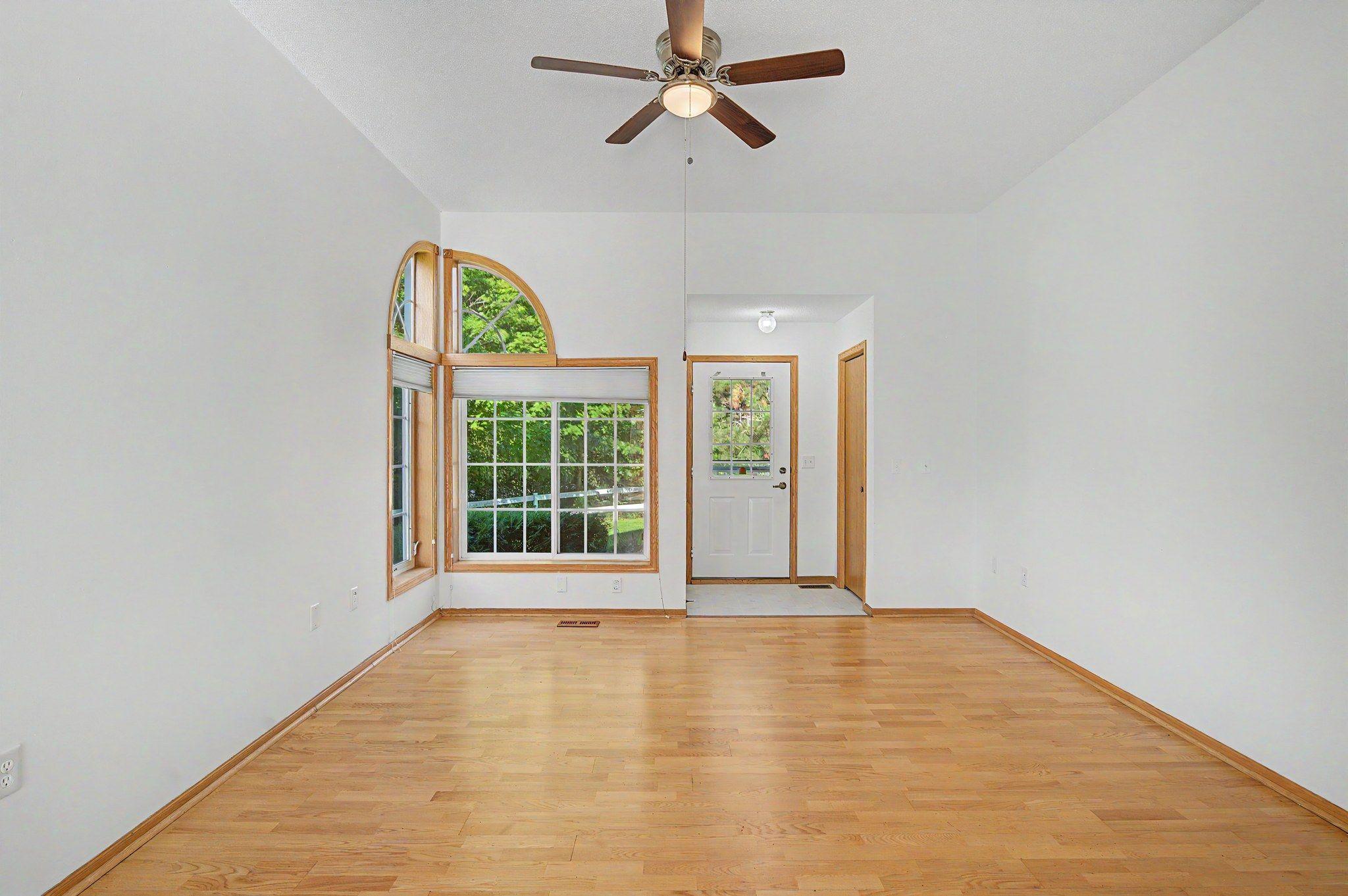 1103 N Rum River Drive Property Photo 5