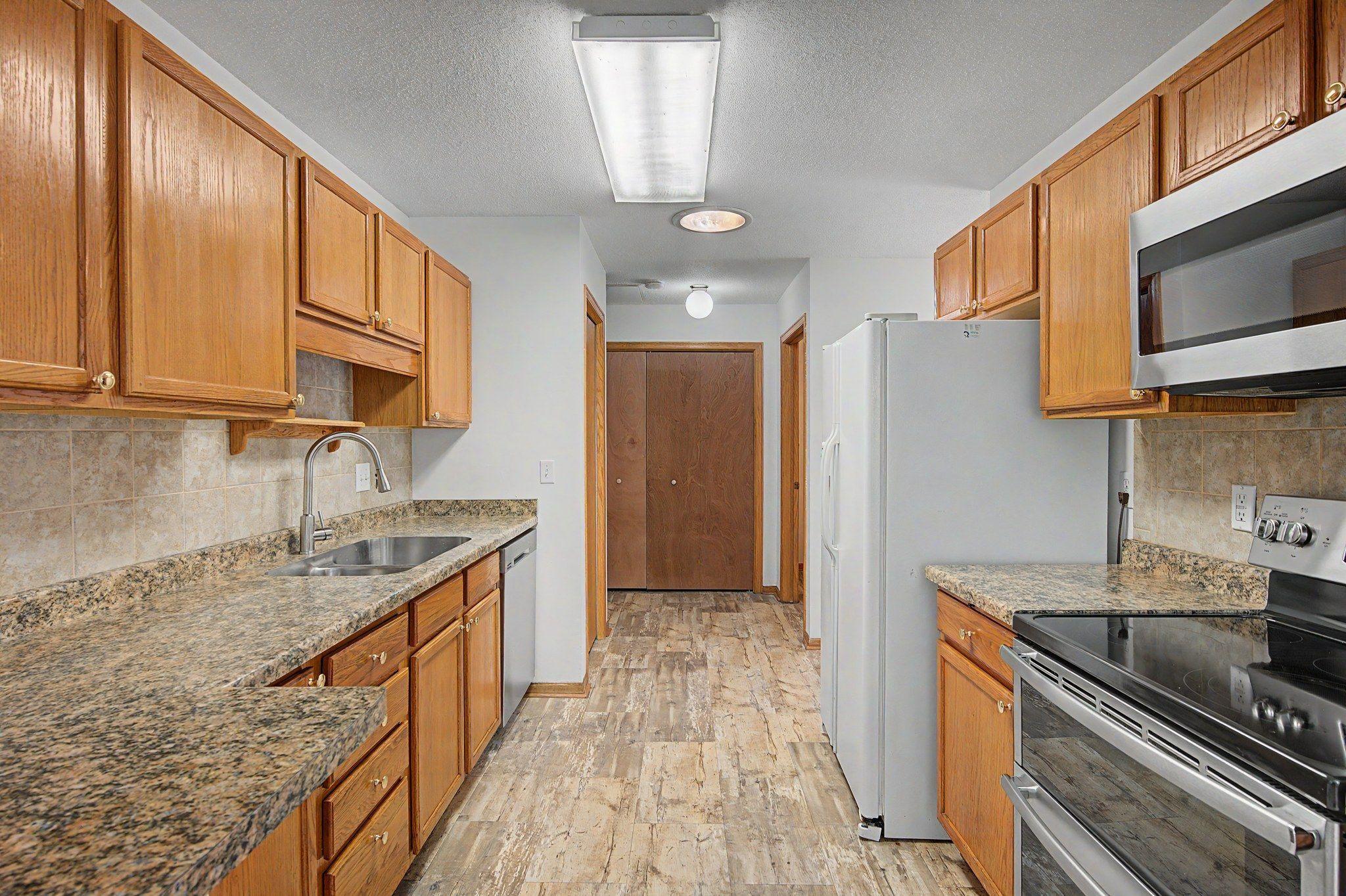 1103 N Rum River Drive Property Photo 15