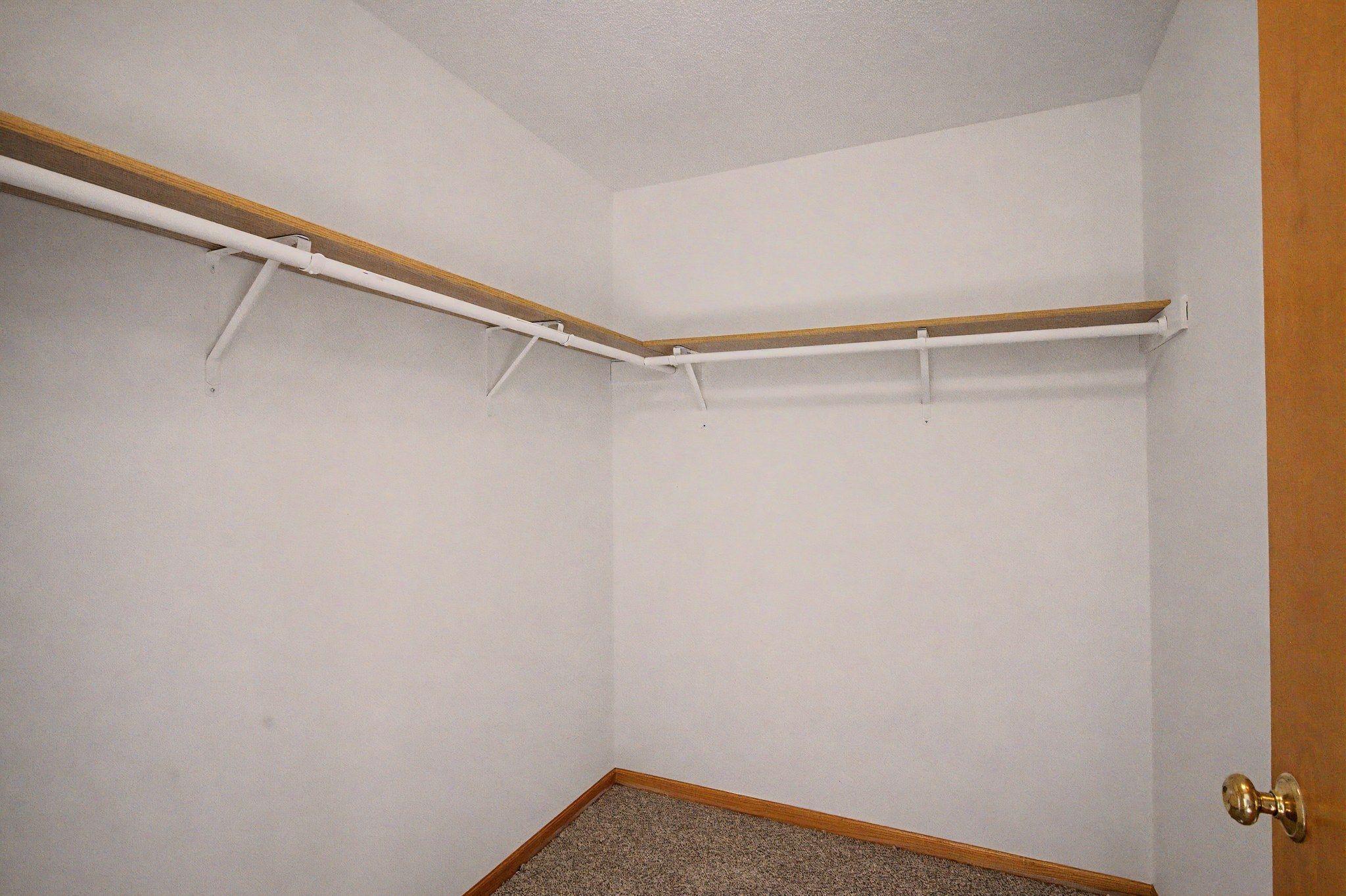 1103 N Rum River Drive Property Photo 18