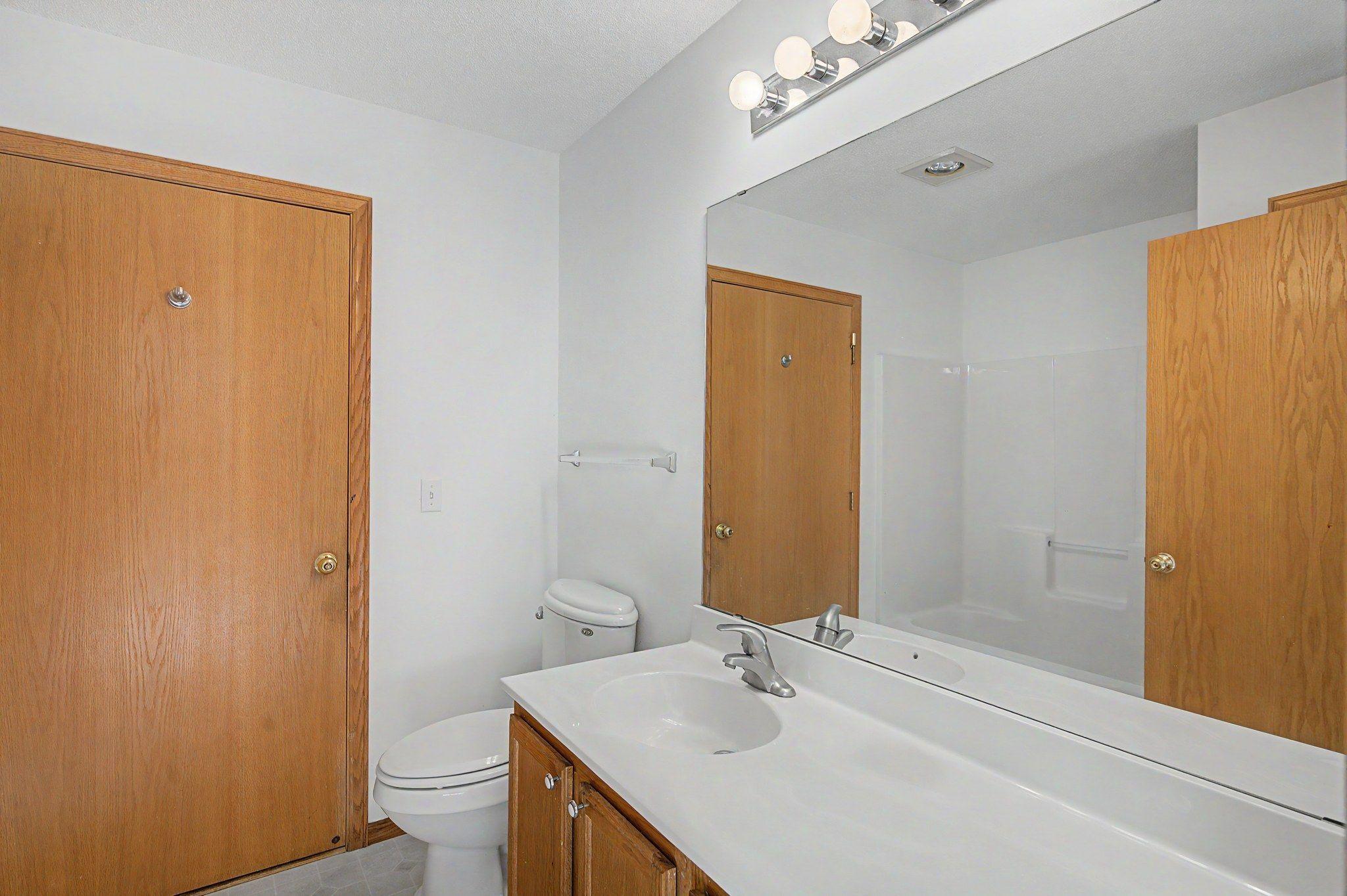1103 N Rum River Drive Property Photo 19
