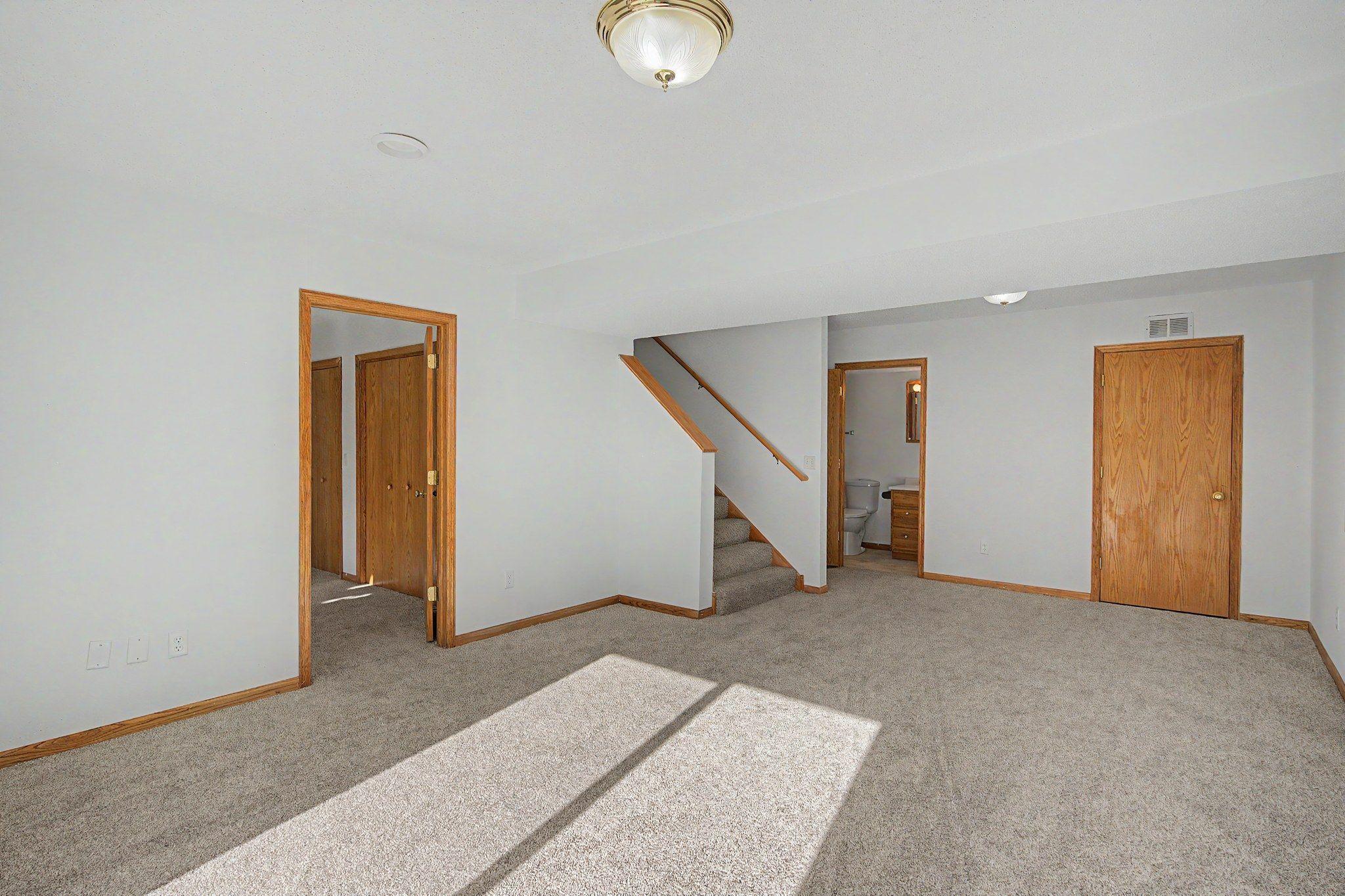 1103 N Rum River Drive Property Photo 20