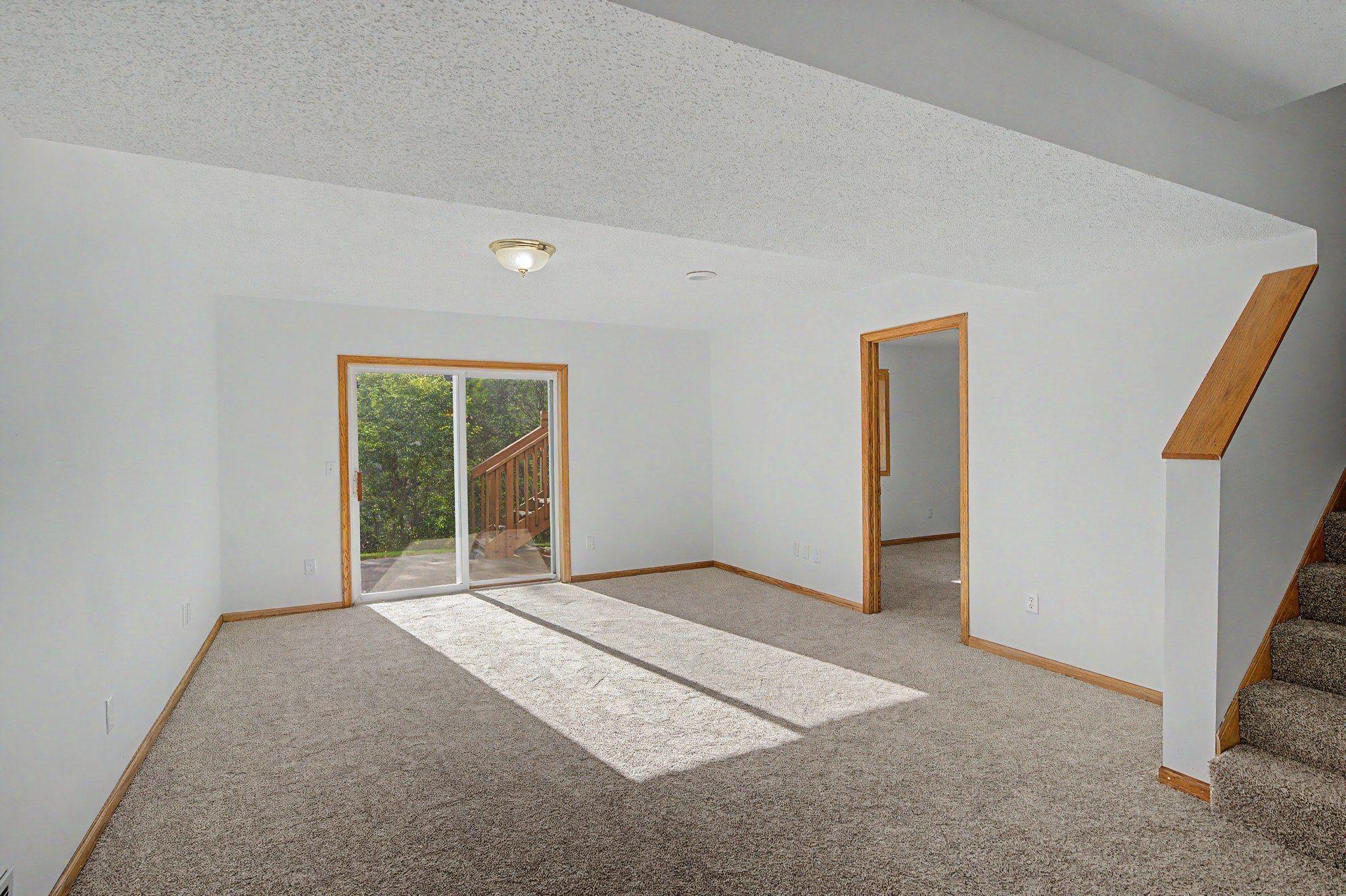 1103 N Rum River Drive Property Photo 21