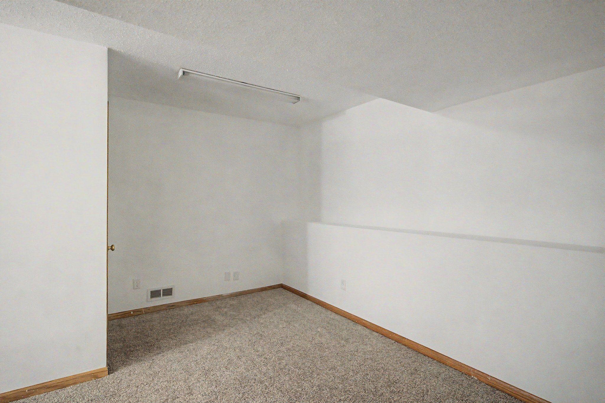 1103 N Rum River Drive Property Photo 24