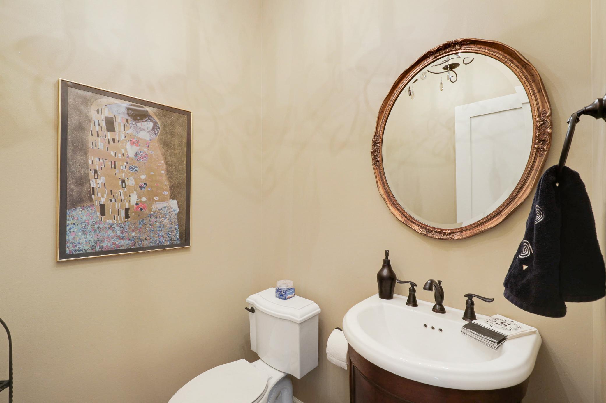 671 Willoughby Way E Property Photo 40