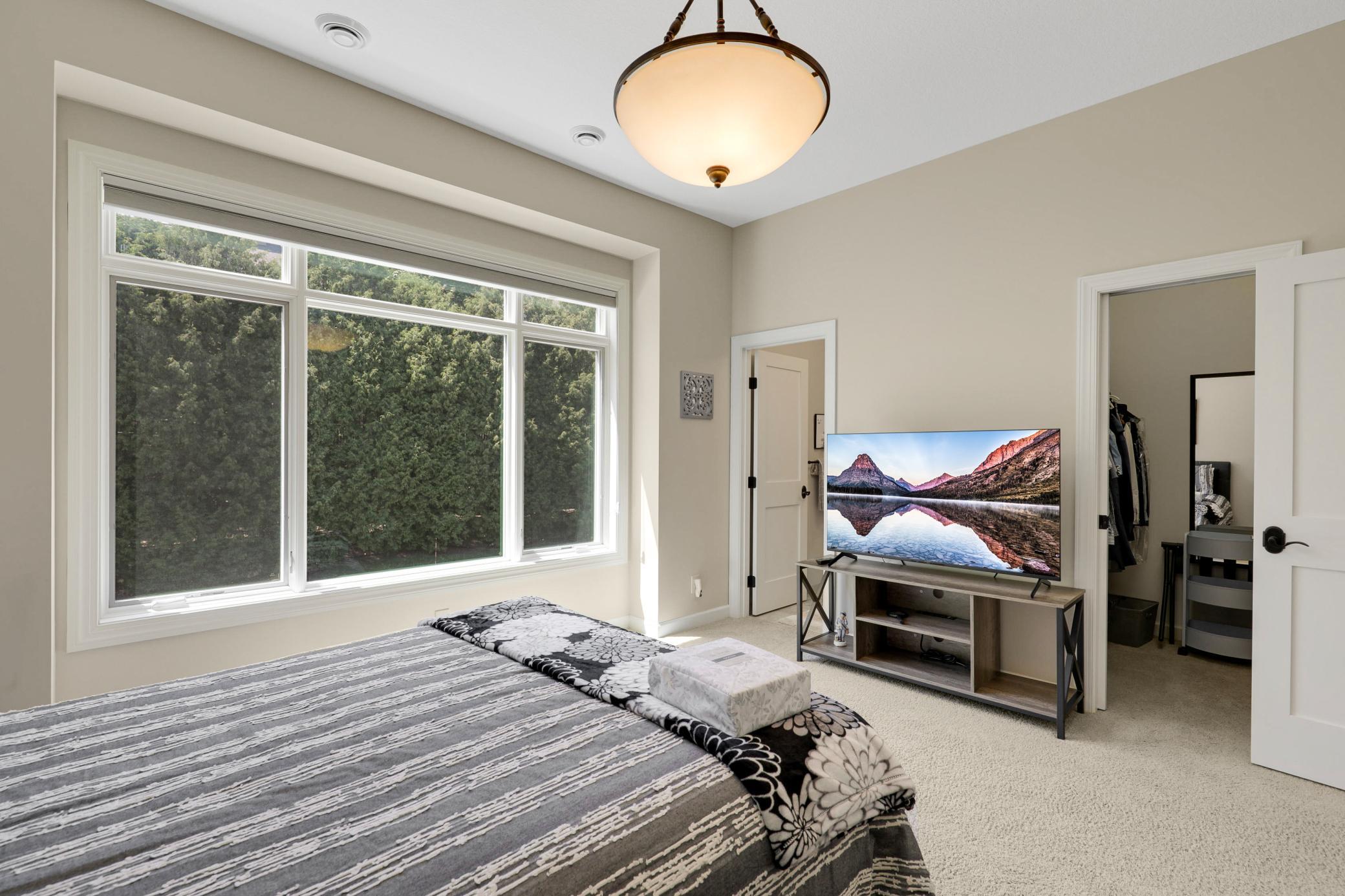 671 Willoughby Way E Property Photo 42
