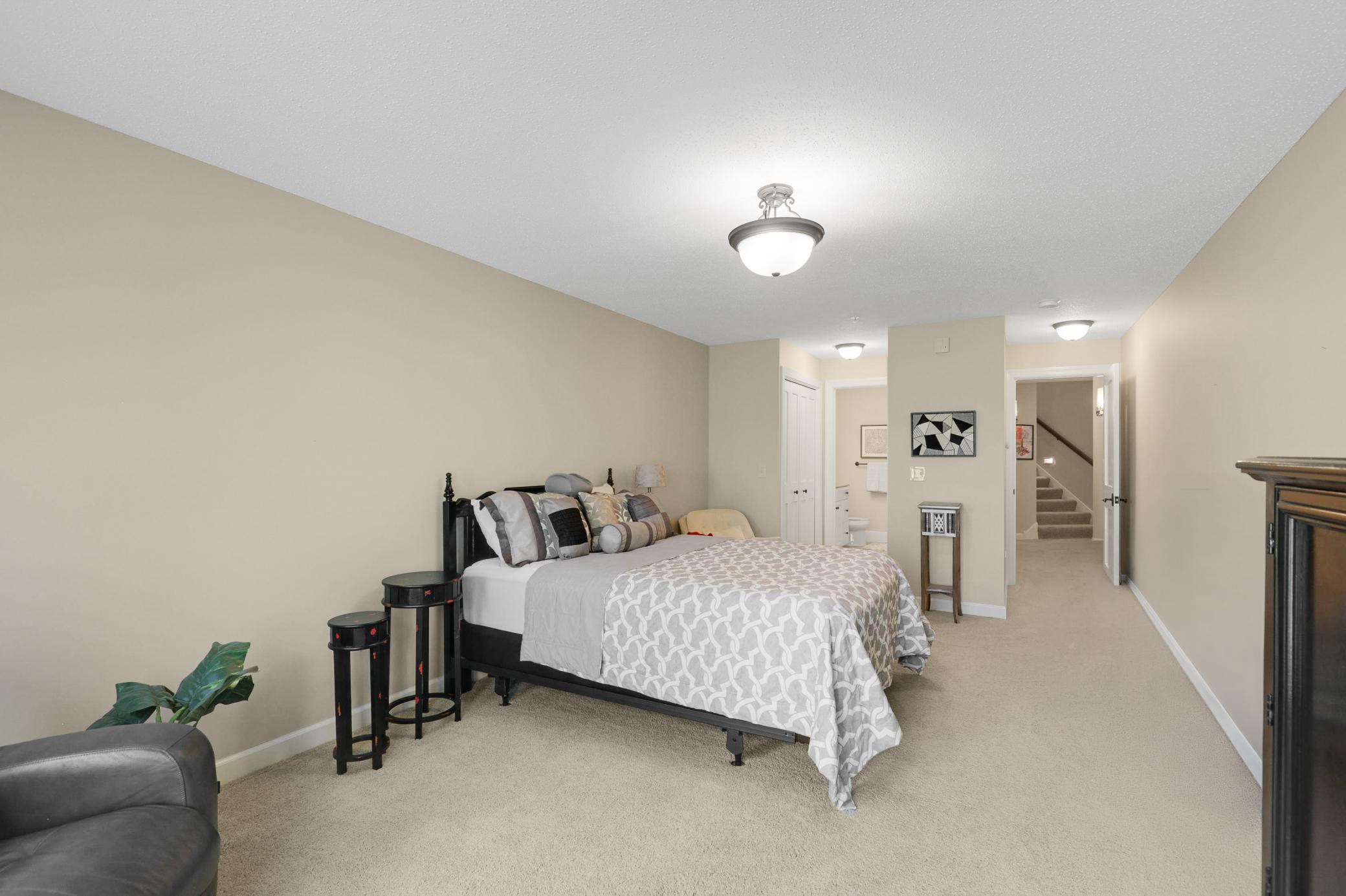 671 Willoughby Way E Property Photo 48