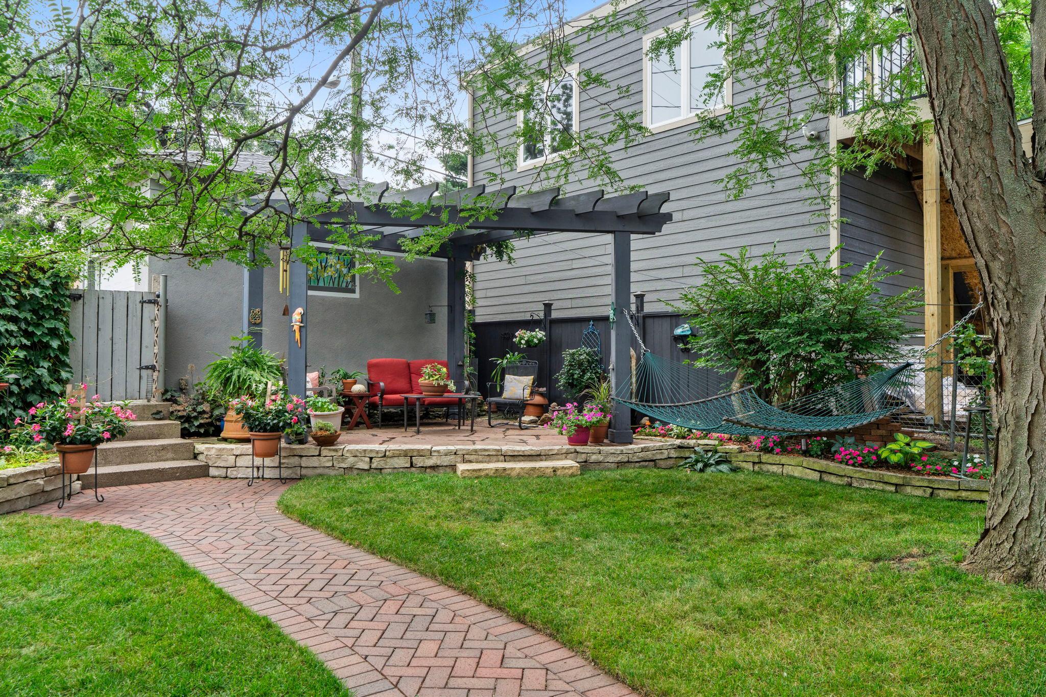 3641 Dupont Avenue S Property Photo 4