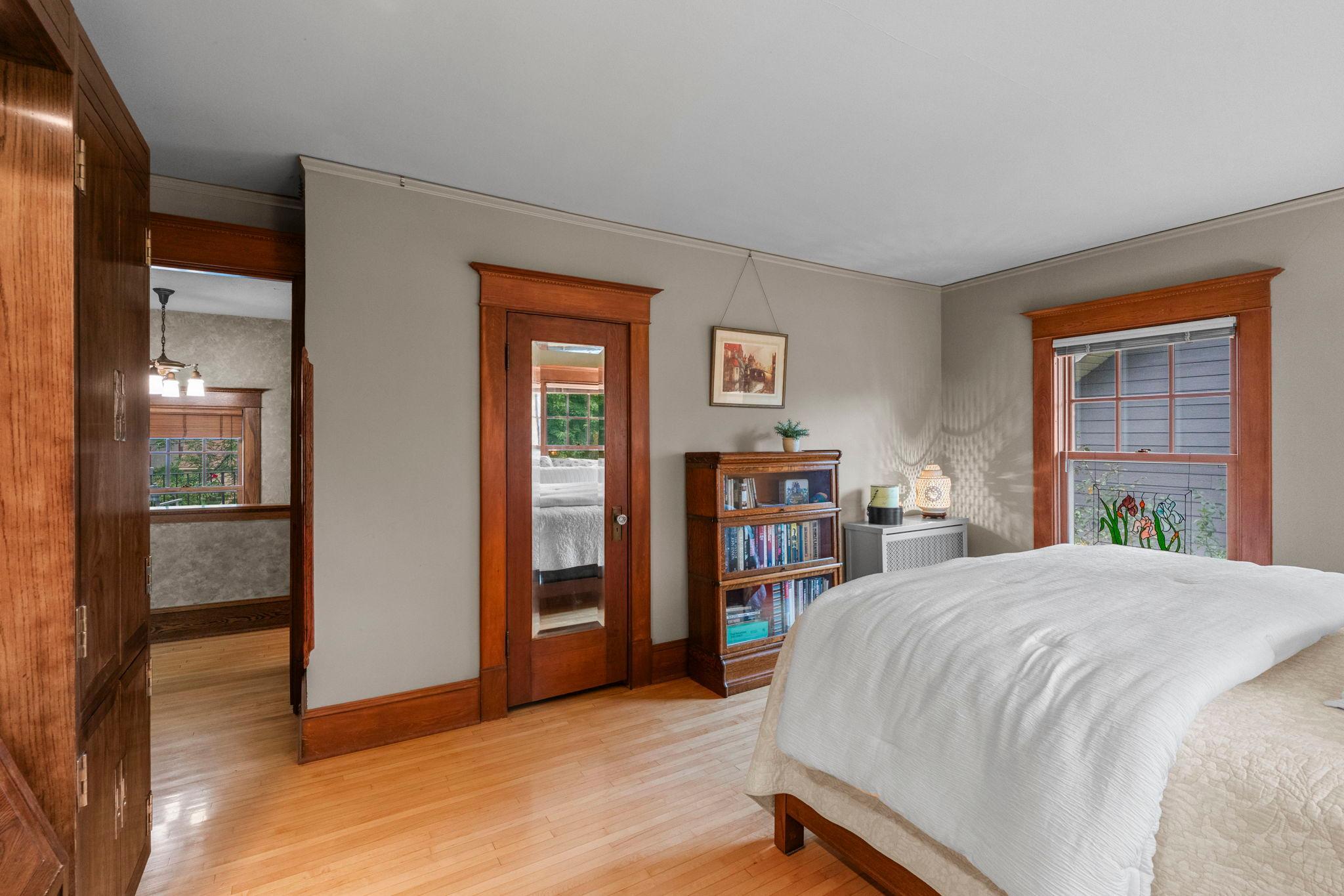 3641 Dupont Avenue S Property Photo 20