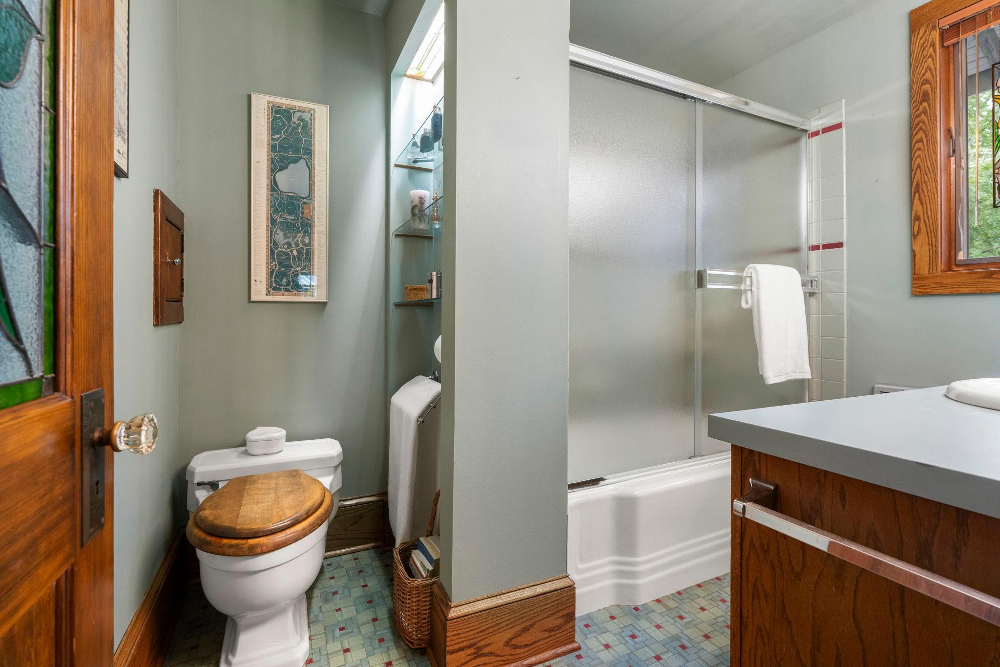 3641 Dupont Avenue S Property Photo 29