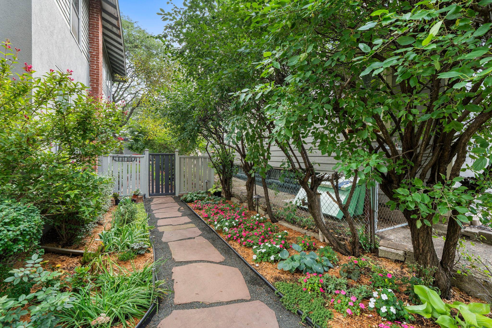3641 Dupont Avenue S Property Photo 43