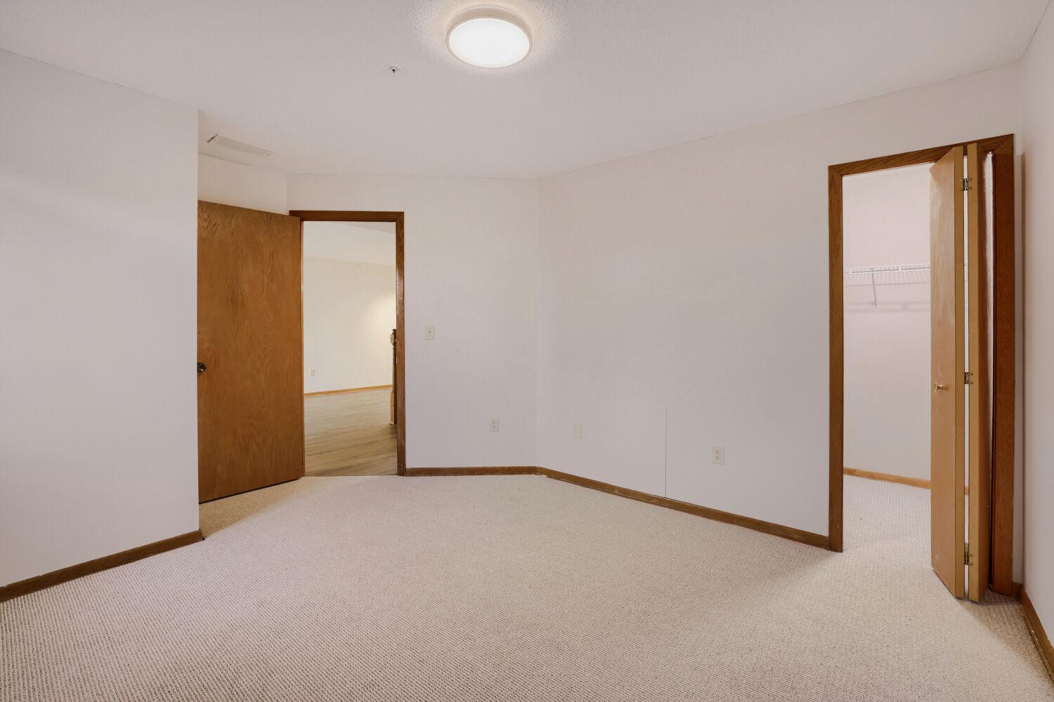 2225 Ranchview Lane N 7 Property Photo 17