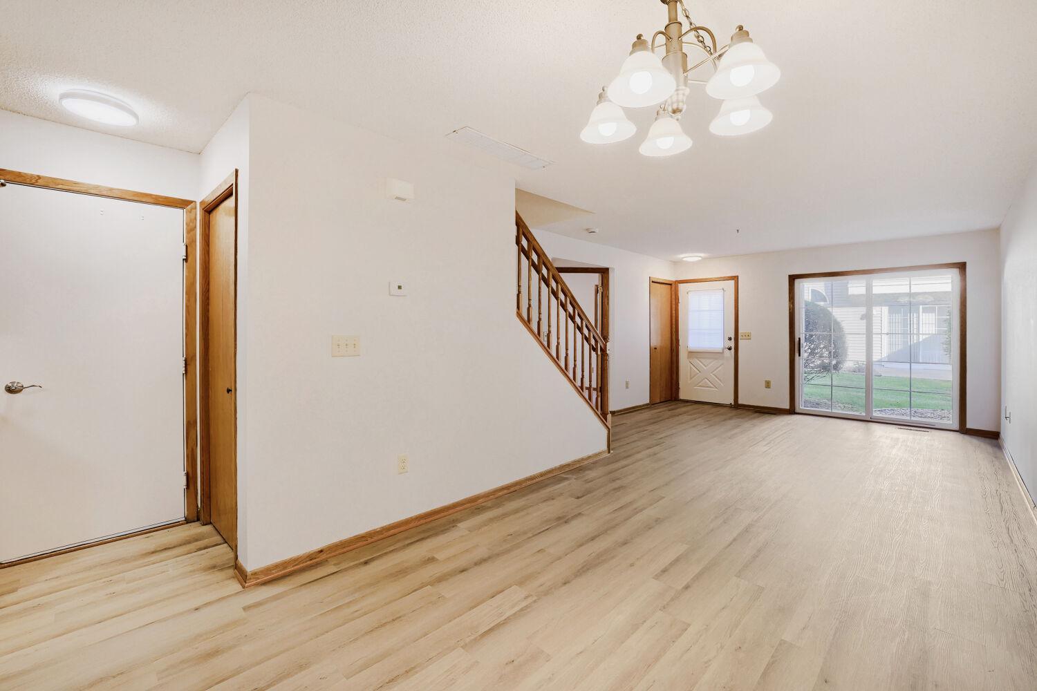 2225 Ranchview Lane N 7 Property Photo 20