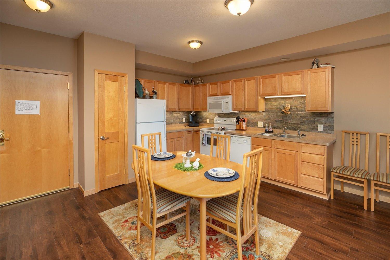 1215 N Lakeshore Drive 303 Property Photo 7