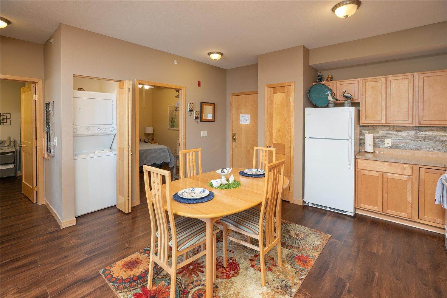 1215 N Lakeshore Drive 303 Property Photo 8
