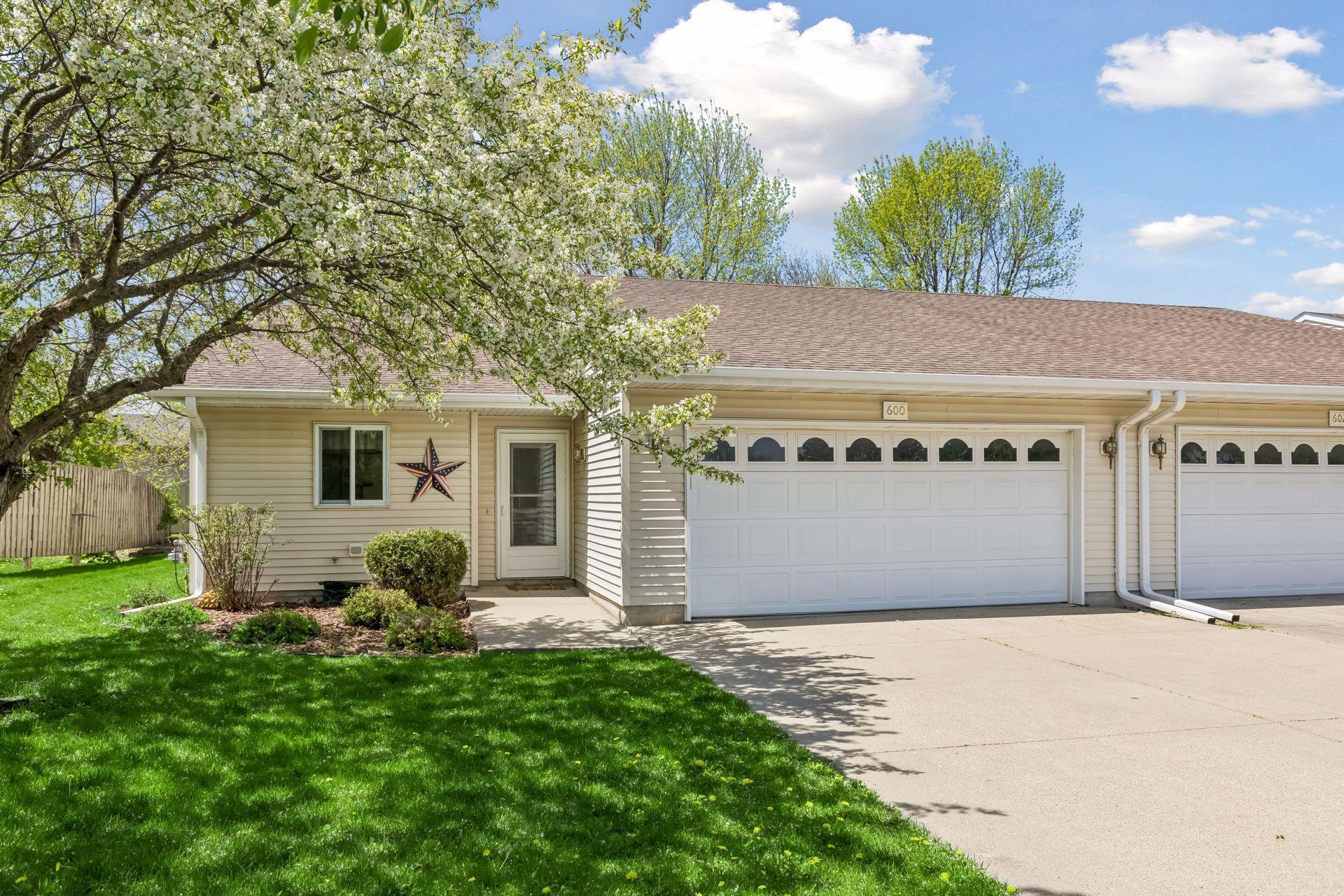 600 E Welco Drive Property Photo 1