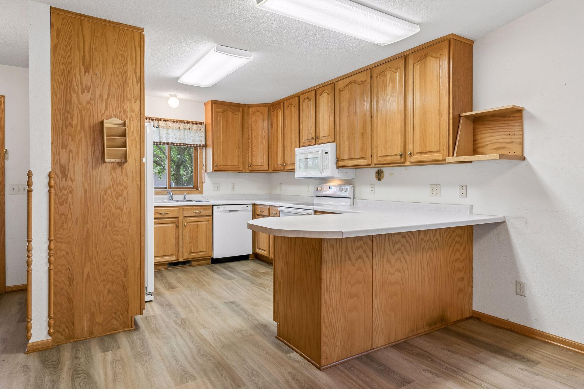 600 E Welco Drive Property Photo 6