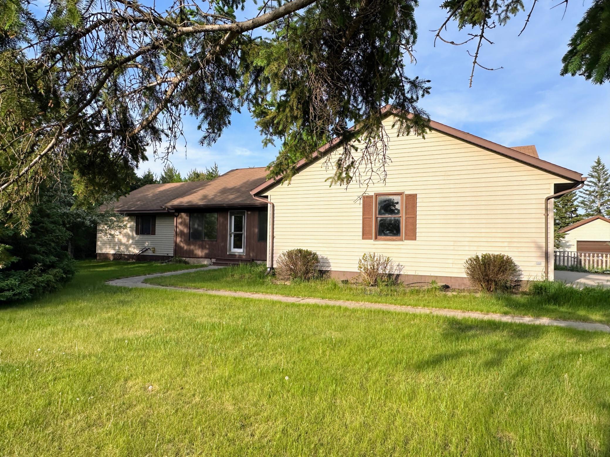 608 Pinetree Drive Property Photo 8