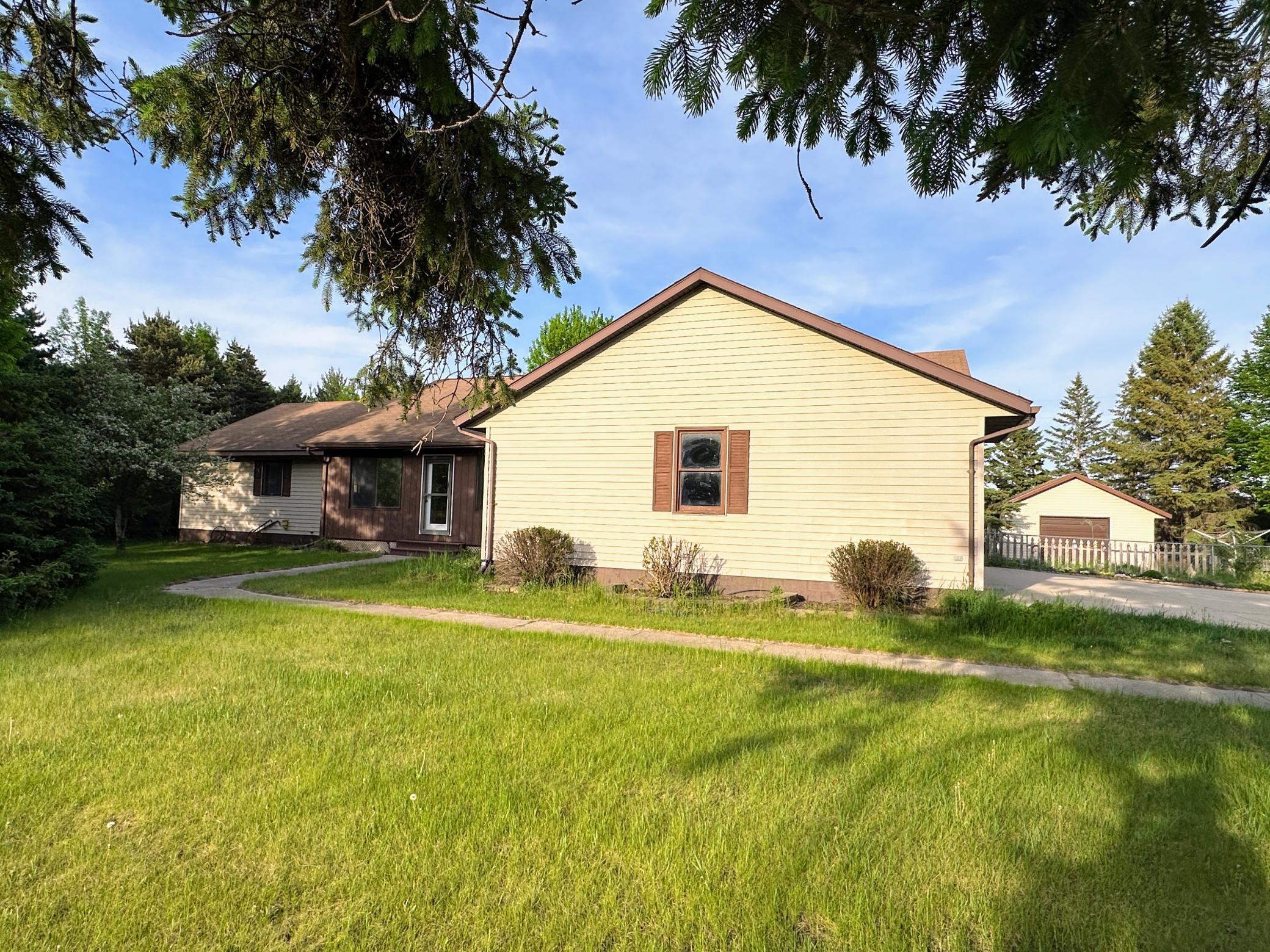 608 Pinetree Drive Property Photo 9