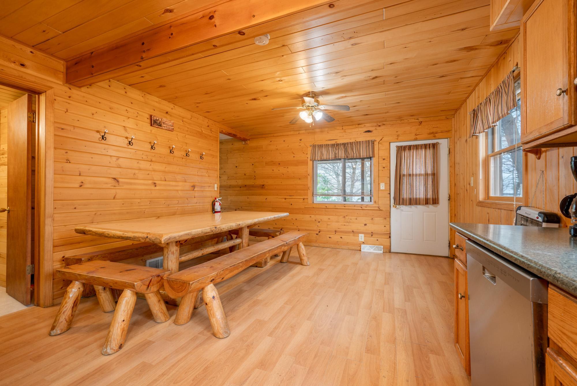 49231 County Road 173 Cabin 12 Property Photo 11