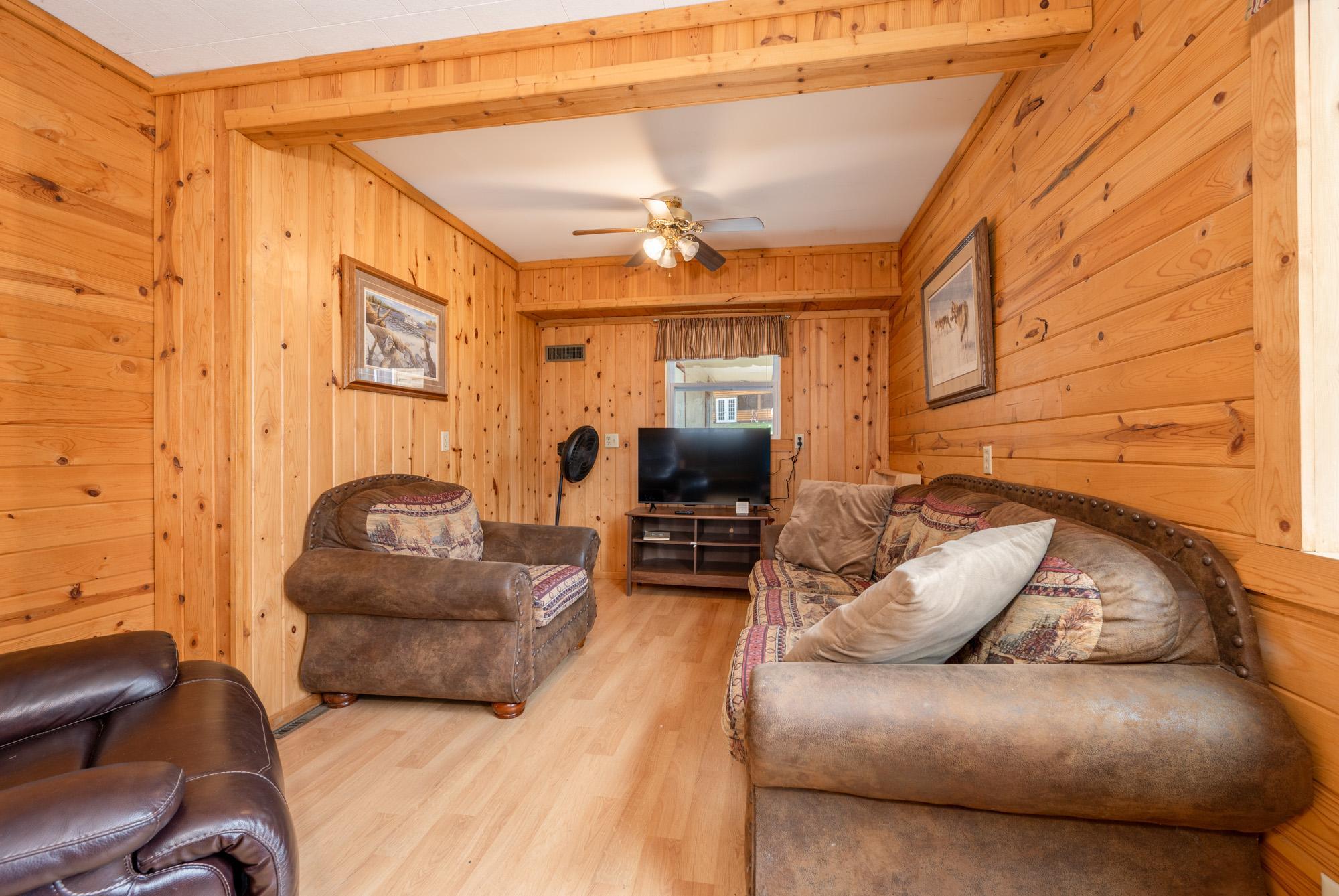 49231 County Road 173 Cabin 12 Property Photo 13