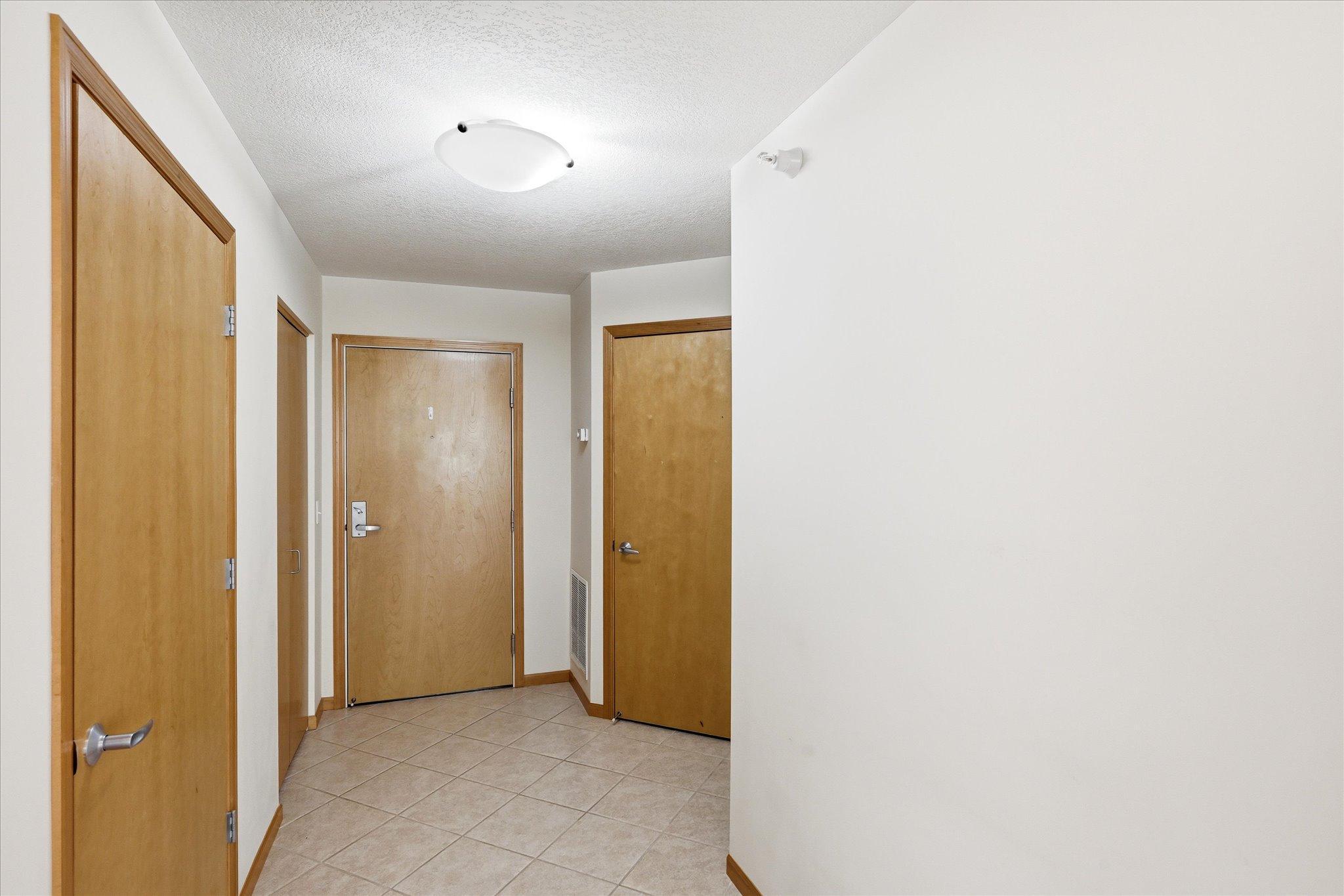 2550 38th Avenue Ne 213 Property Photo 3