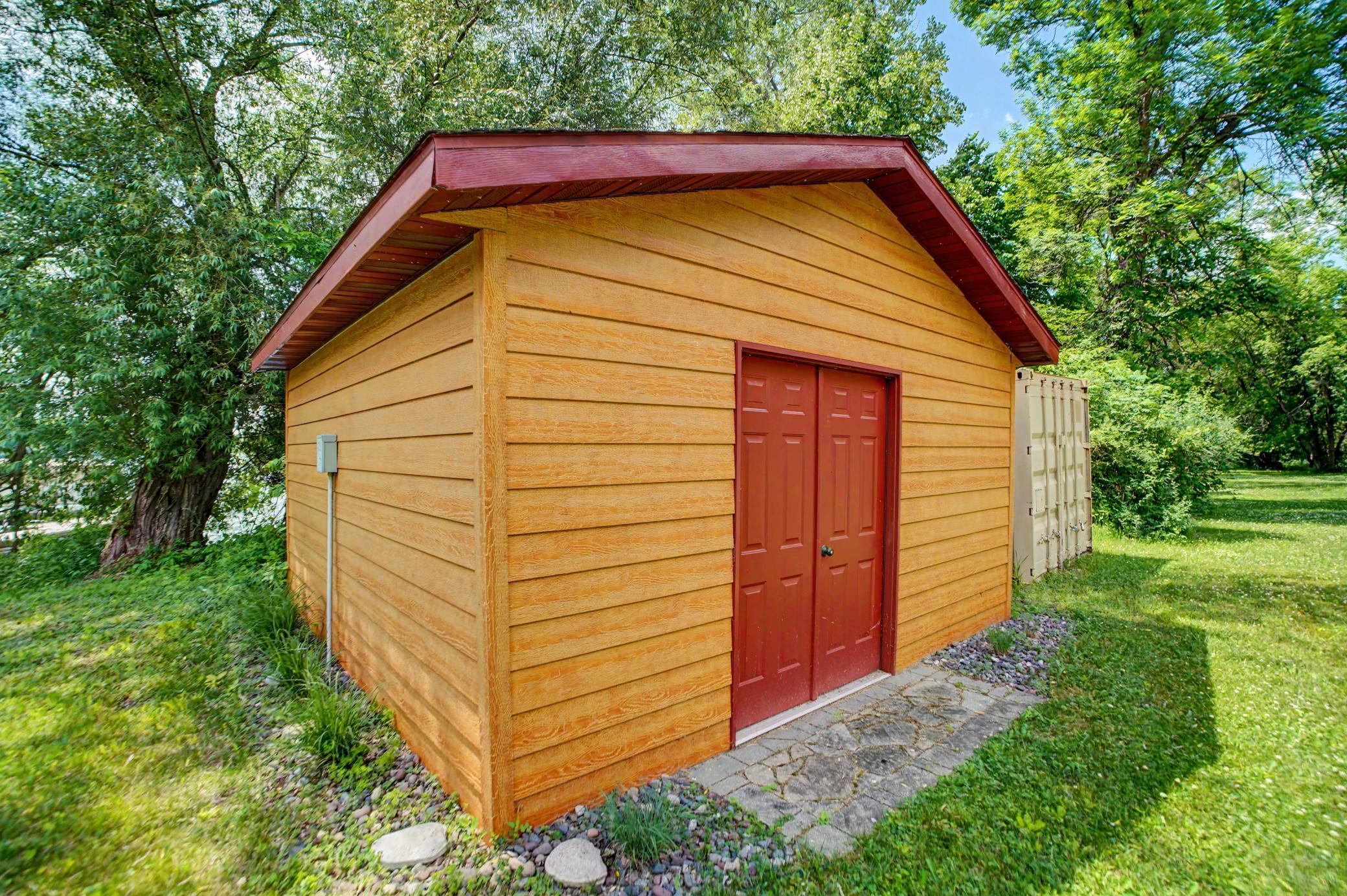 20529 Round Lake Road Property Photo 17