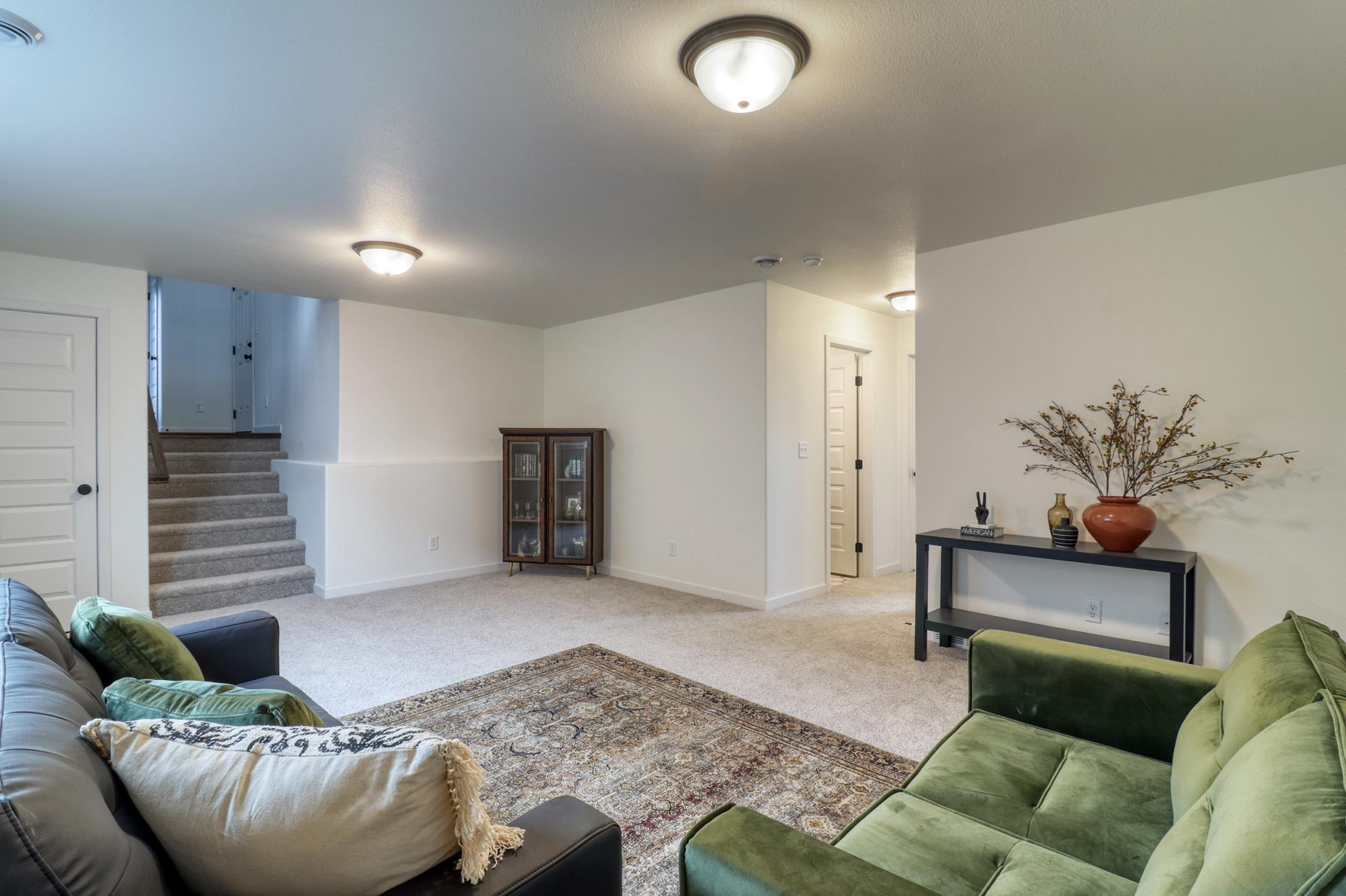 6727 Selkirk Drive S Property Photo 31