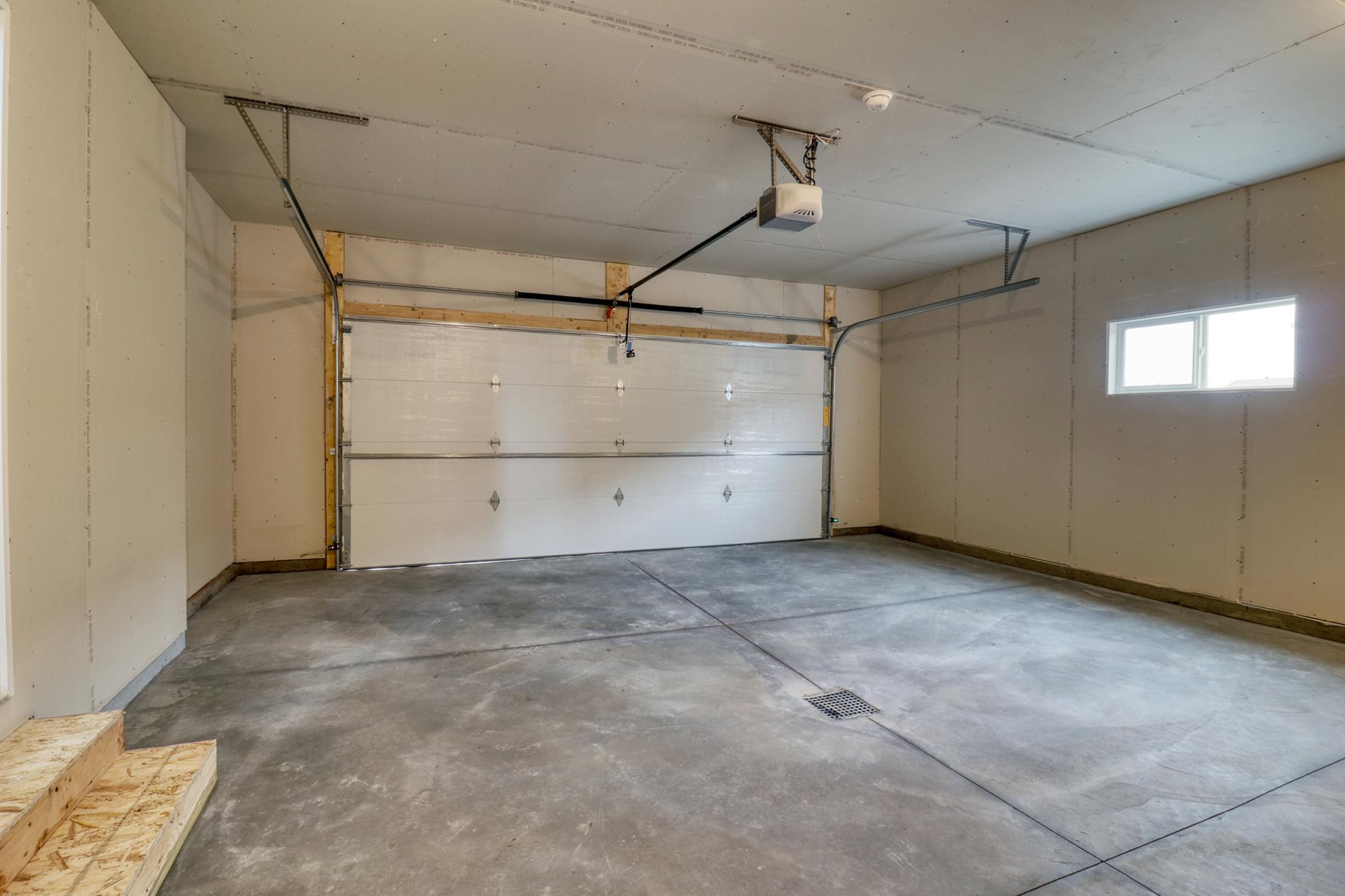 6727 Selkirk Drive S Property Photo 38