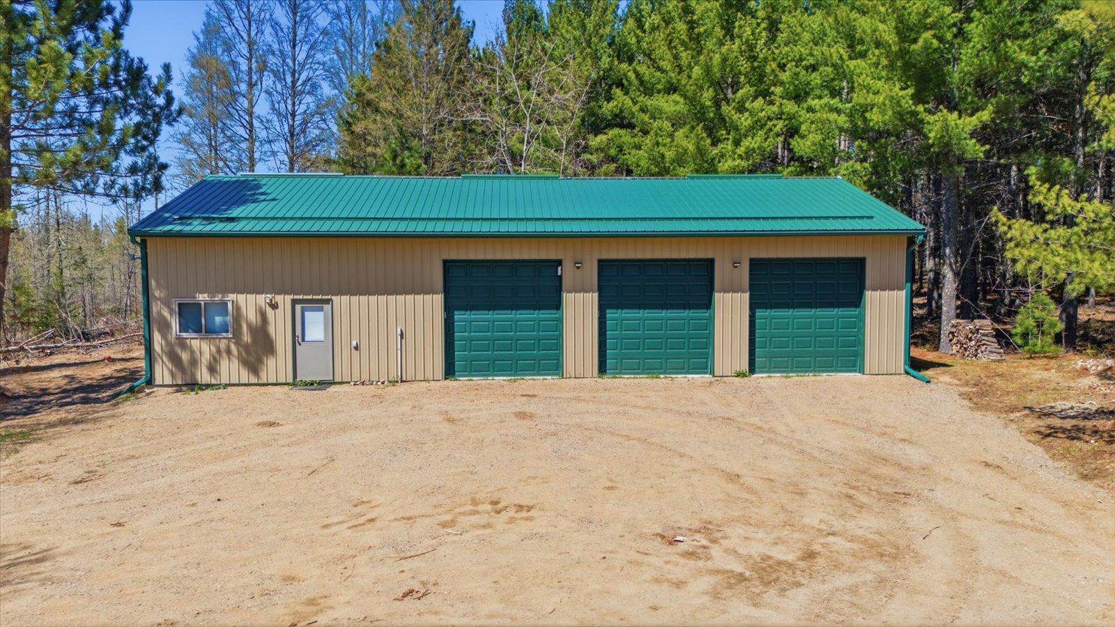 7185 Giants Ridge Road Property Photo 3