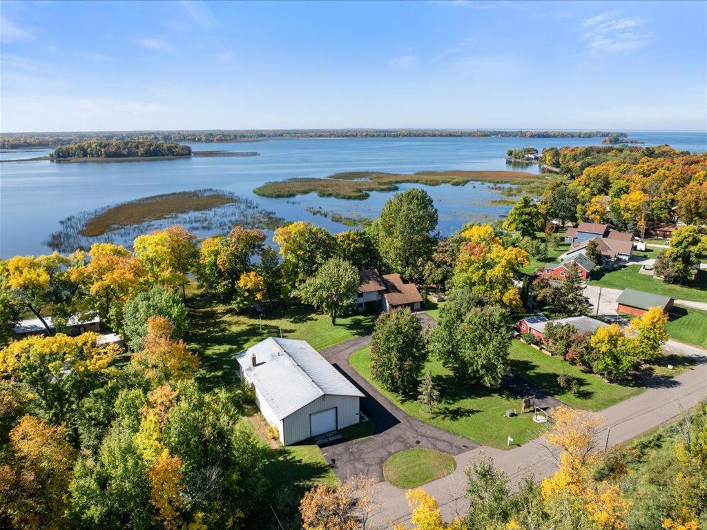 1185 Lake Shore Boulevard Property Photo 1