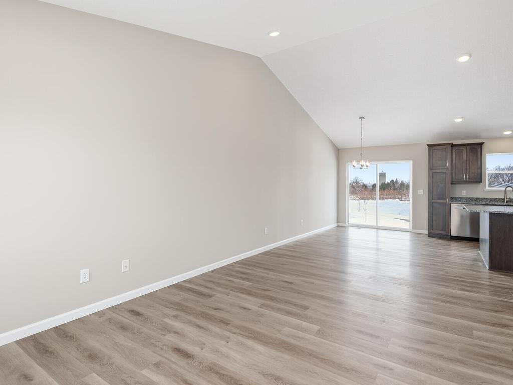 700 Erin Circle Property Photo 8