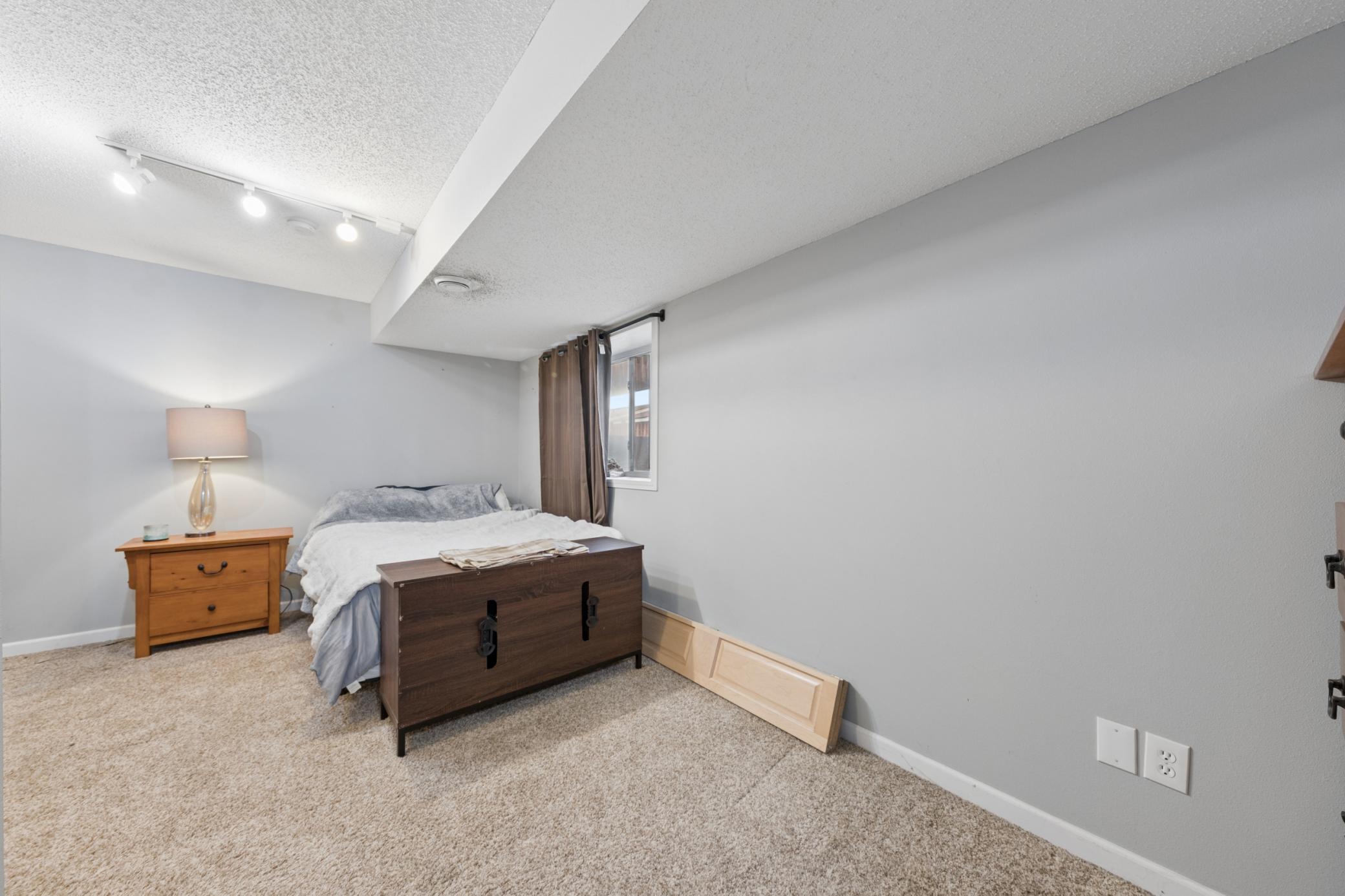 2555 11th Avenue Property Photo 11