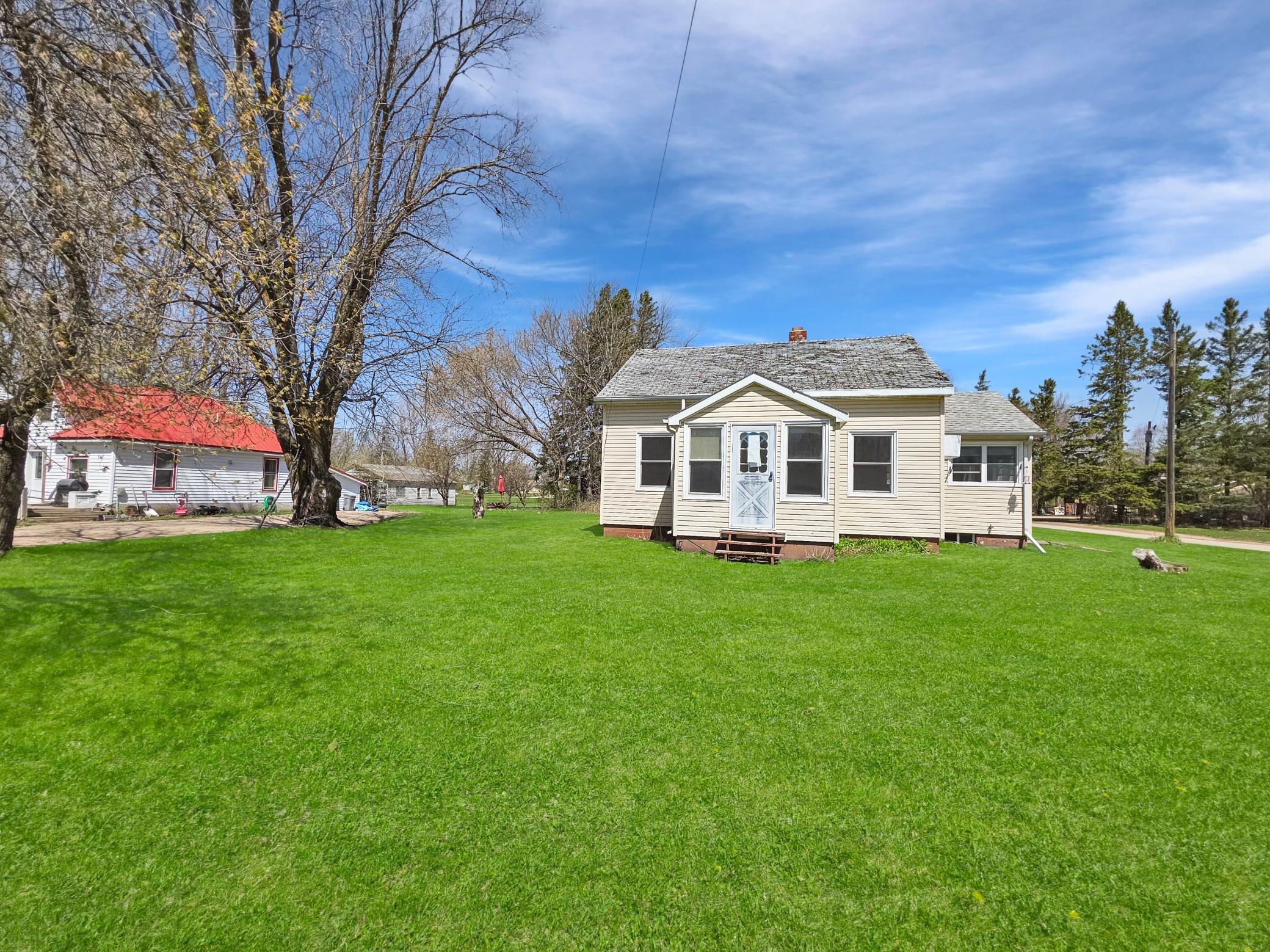 350 River Avenue Property Photo 17