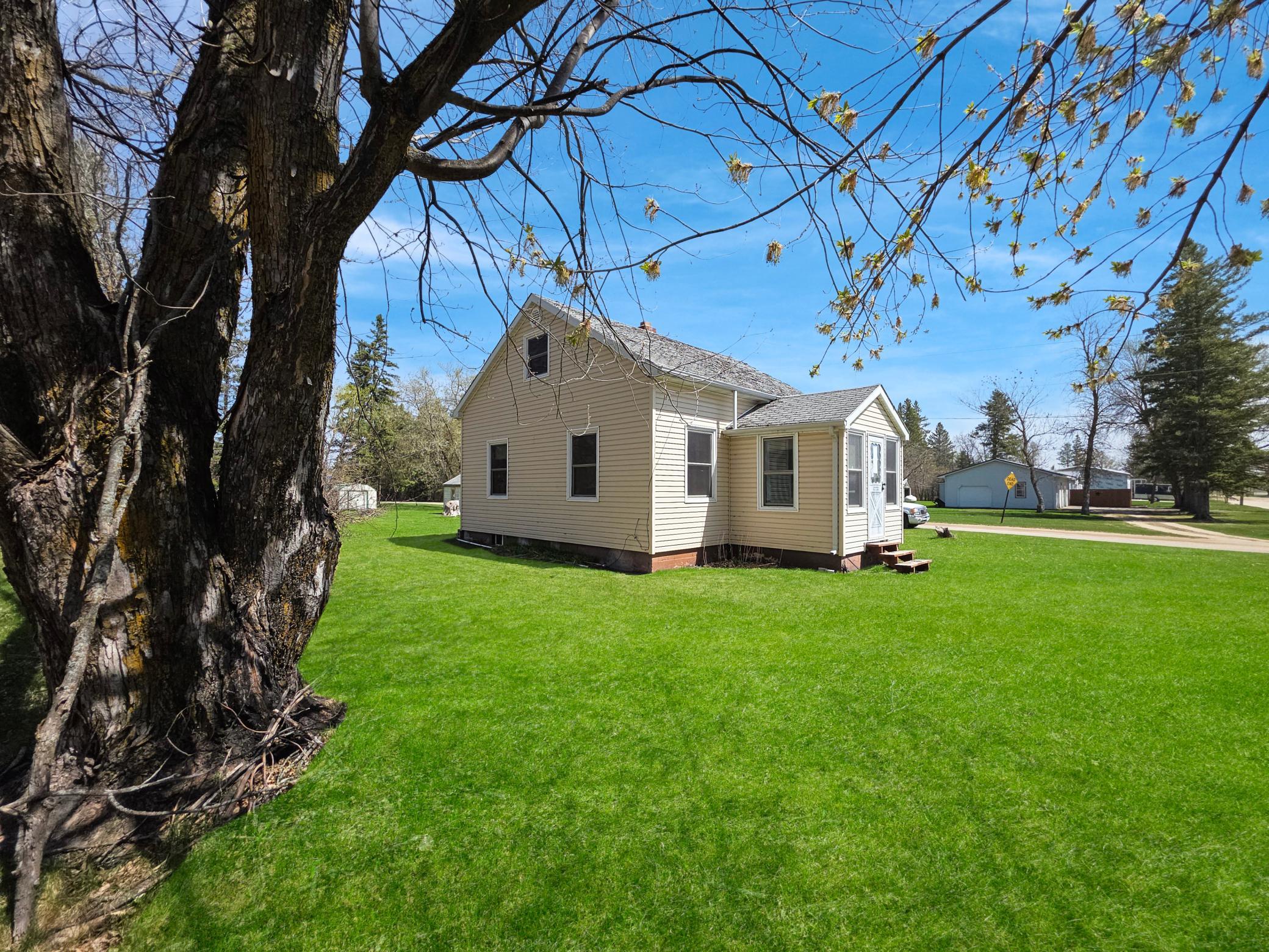 350 River Avenue Property Photo 18