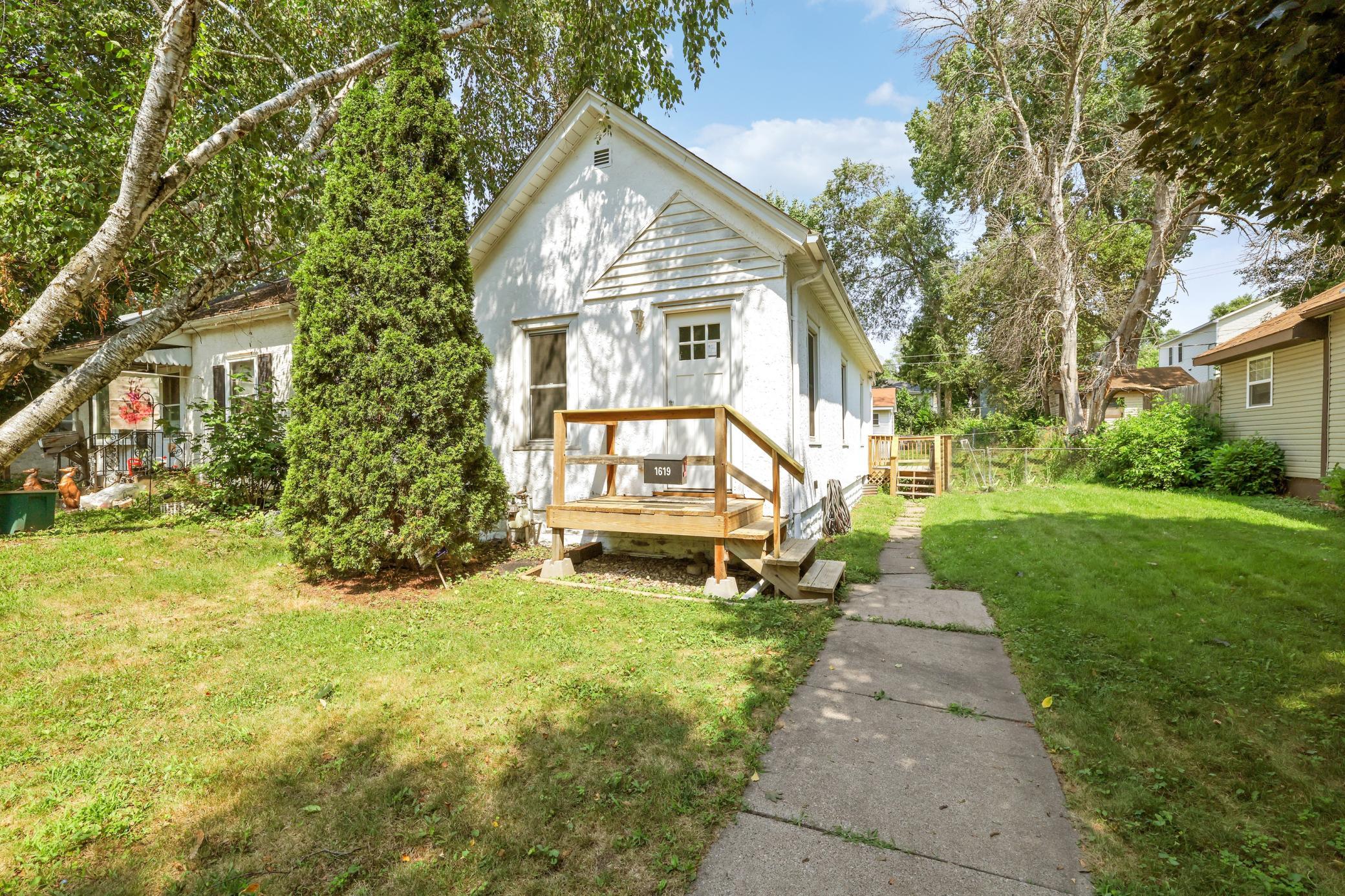 1619 Reaney Avenue Property Photo 1
