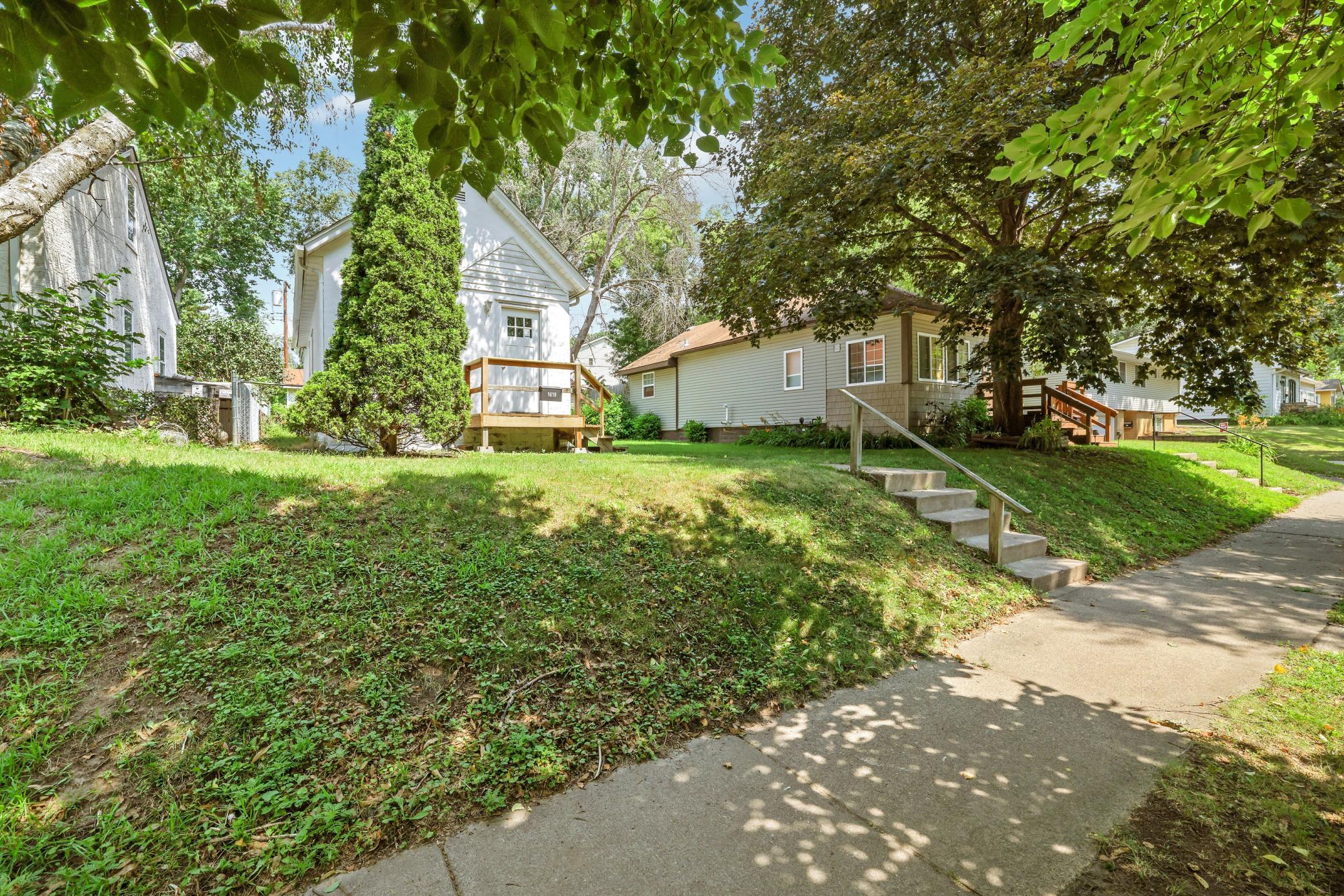 1619 Reaney Avenue Property Photo 3