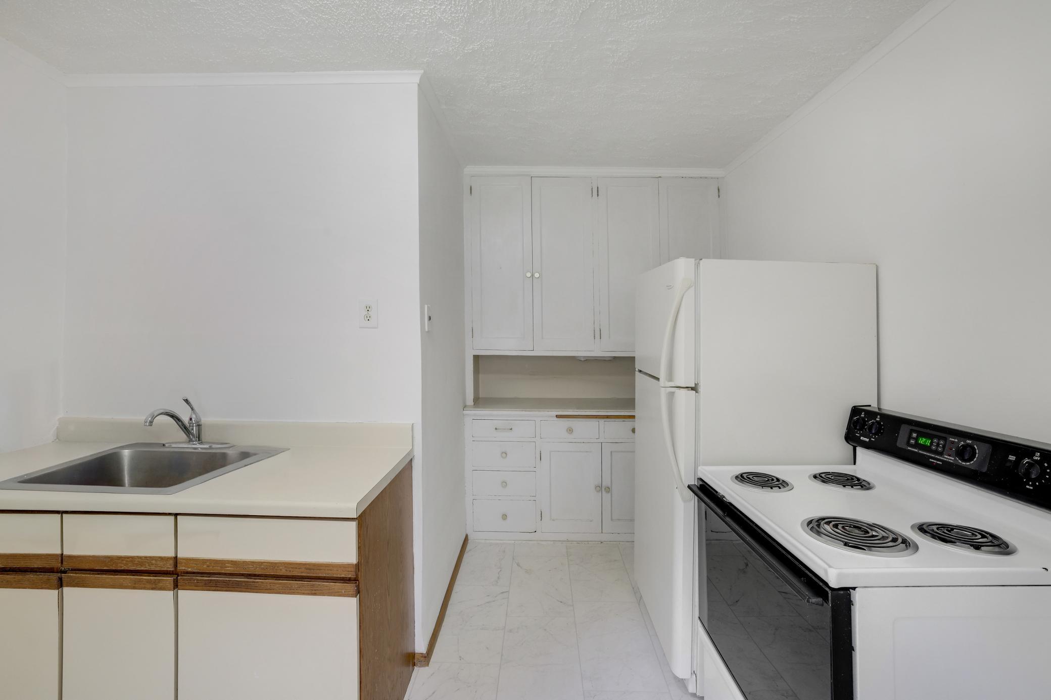 1619 Reaney Avenue Property Photo 8