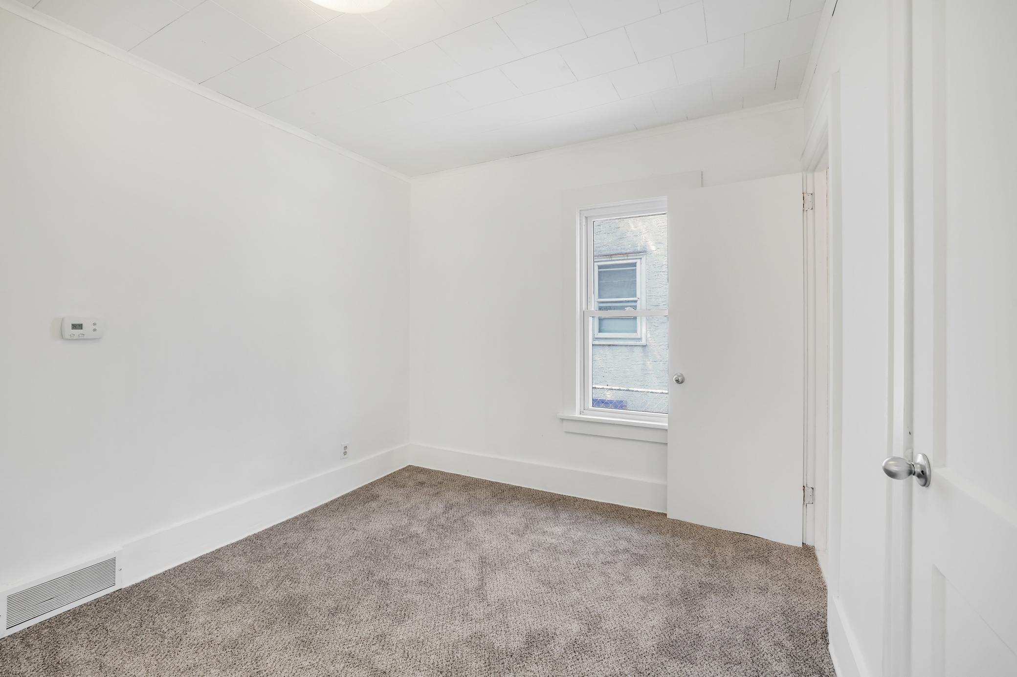 1619 Reaney Avenue Property Photo 10