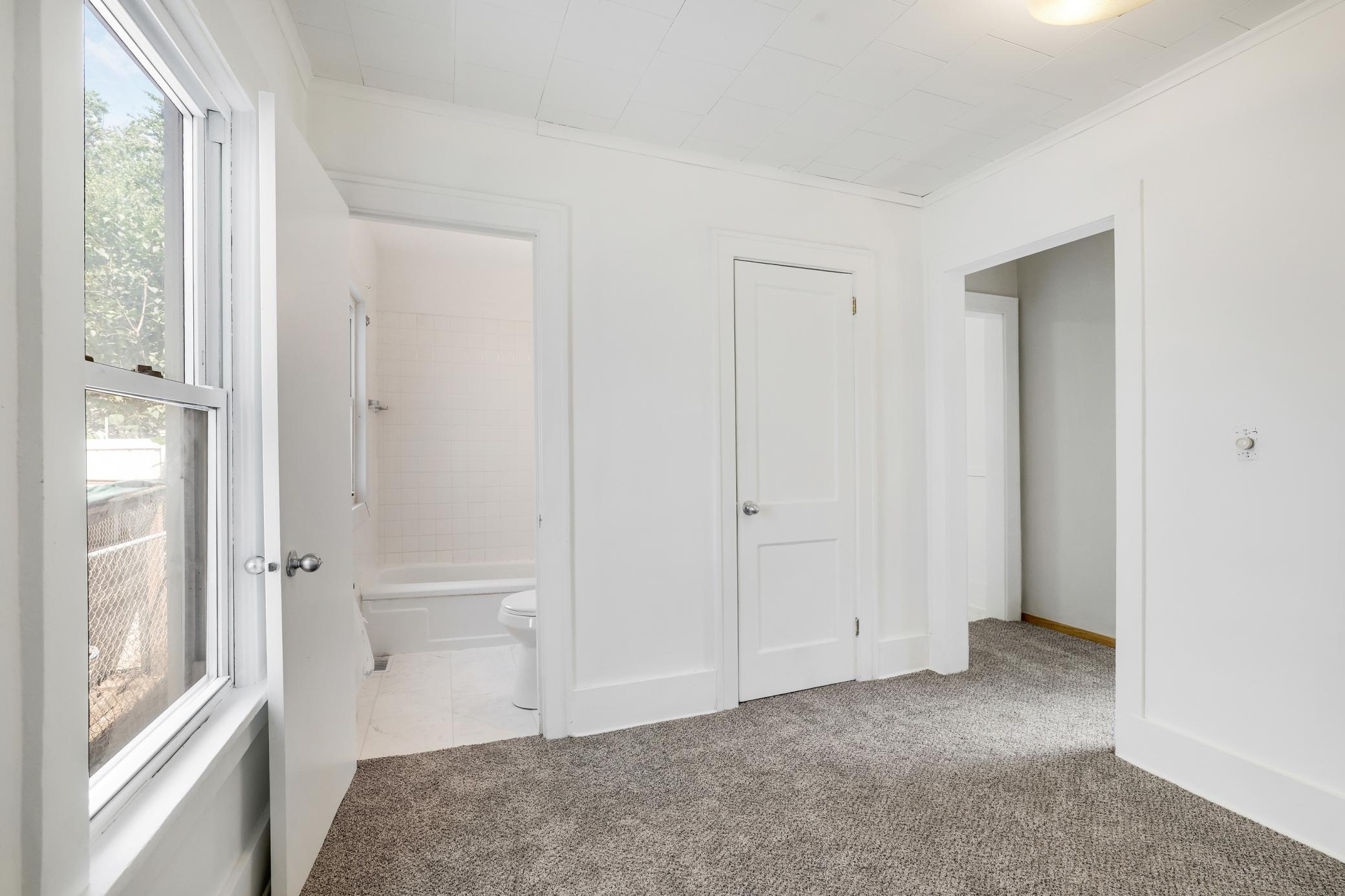 1619 Reaney Avenue Property Photo 11