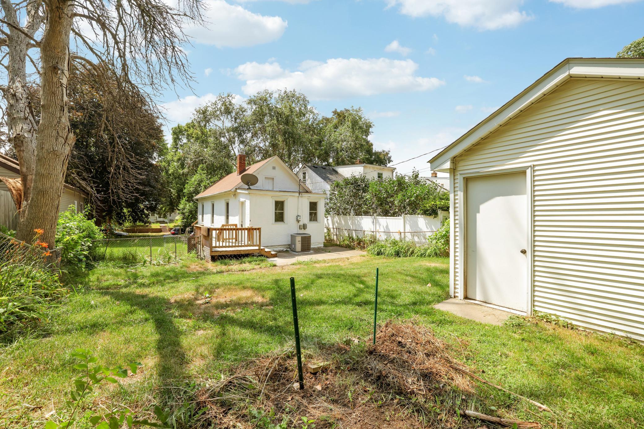 1619 Reaney Avenue Property Photo 18