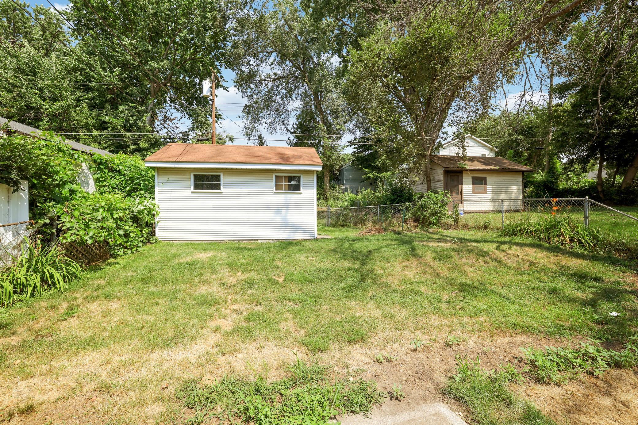 1619 Reaney Avenue Property Photo 20