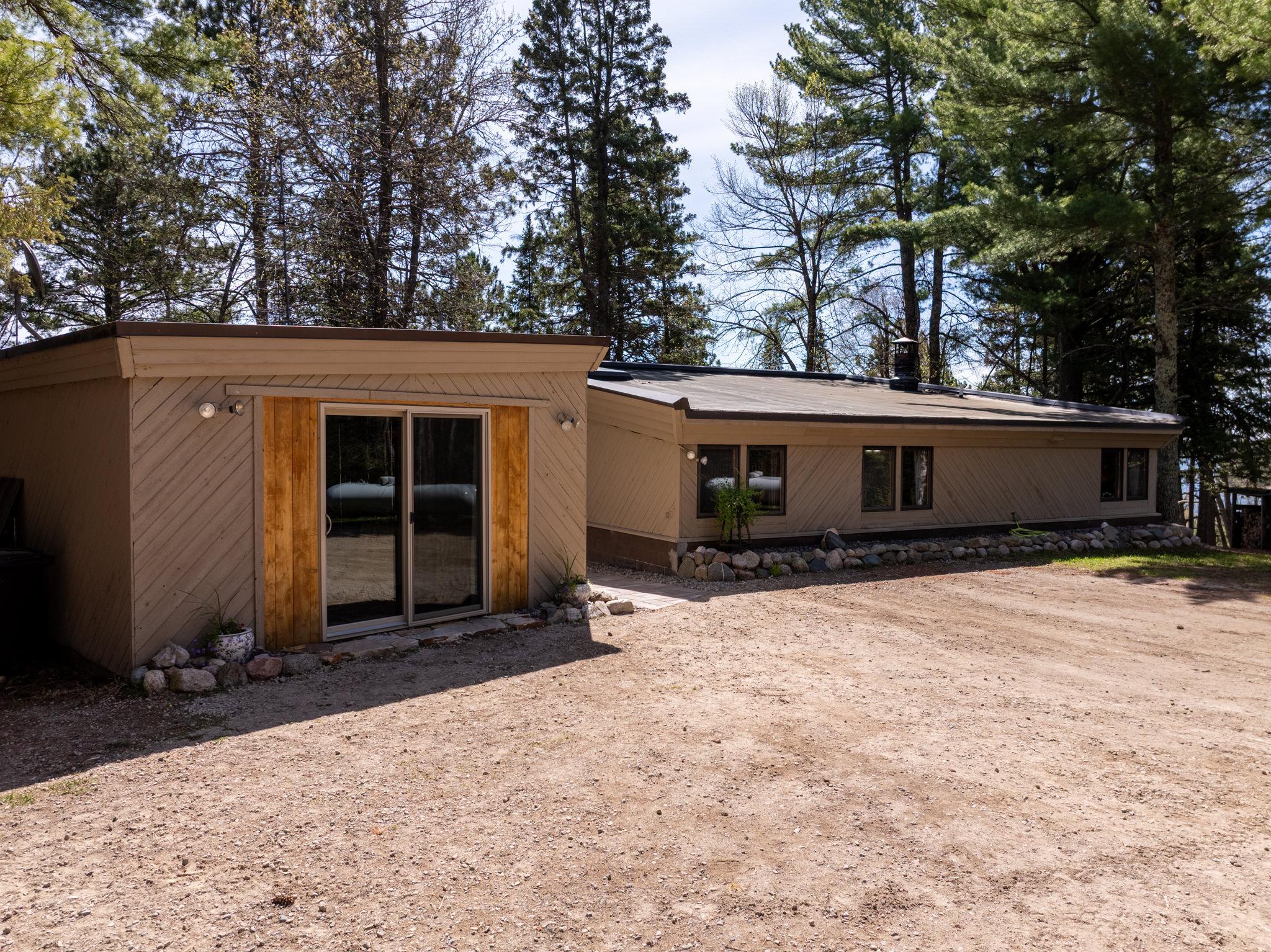 52384 Becker Road Property Photo 6
