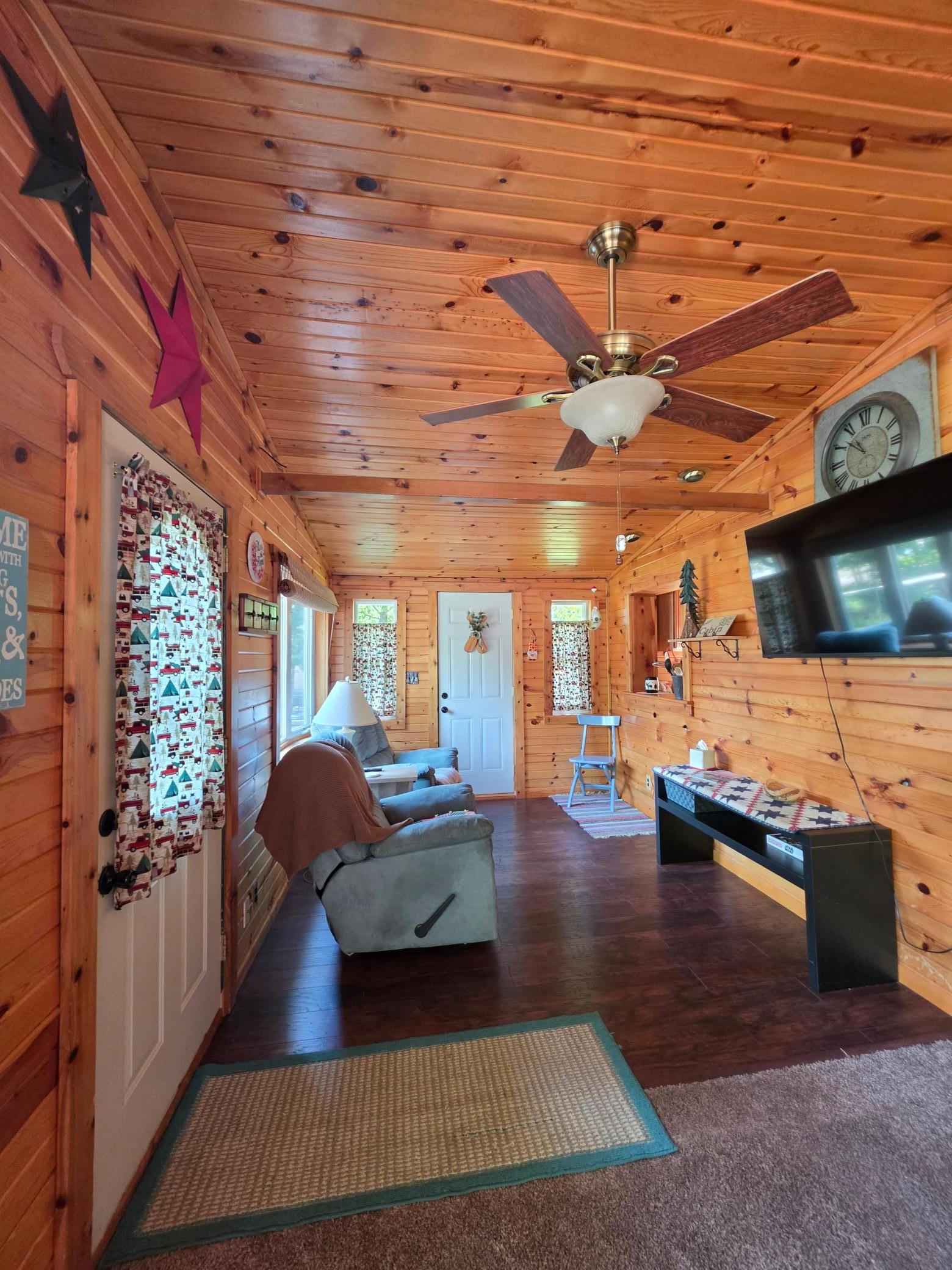 20267 State Highway 18 Property Photo 11