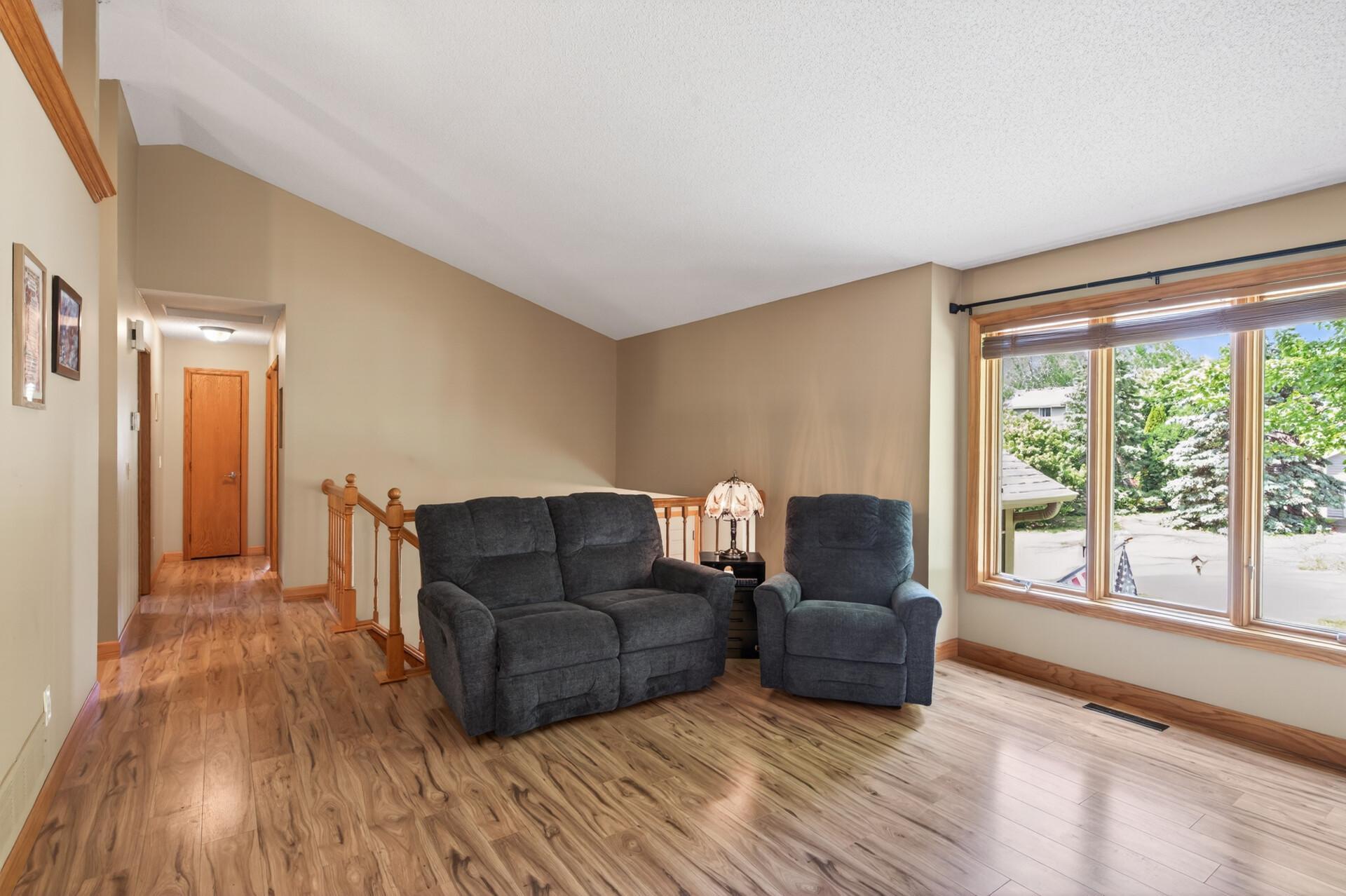 13628 Bryant Place S Property Photo 9